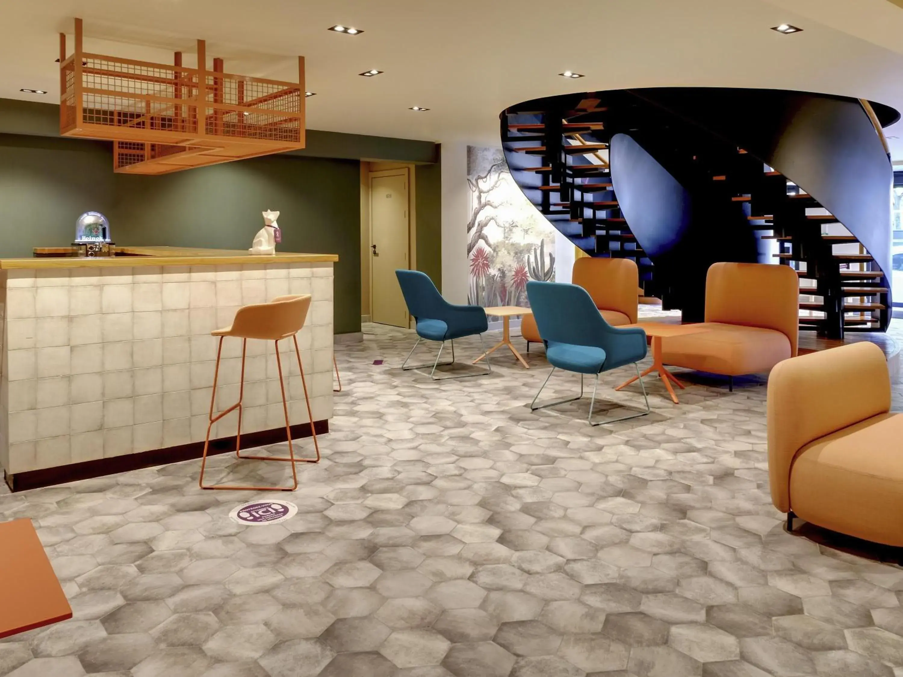 Lounge or bar in Mercure Perpignan Centre Lounge or bar in Mercure Perpignan Centre