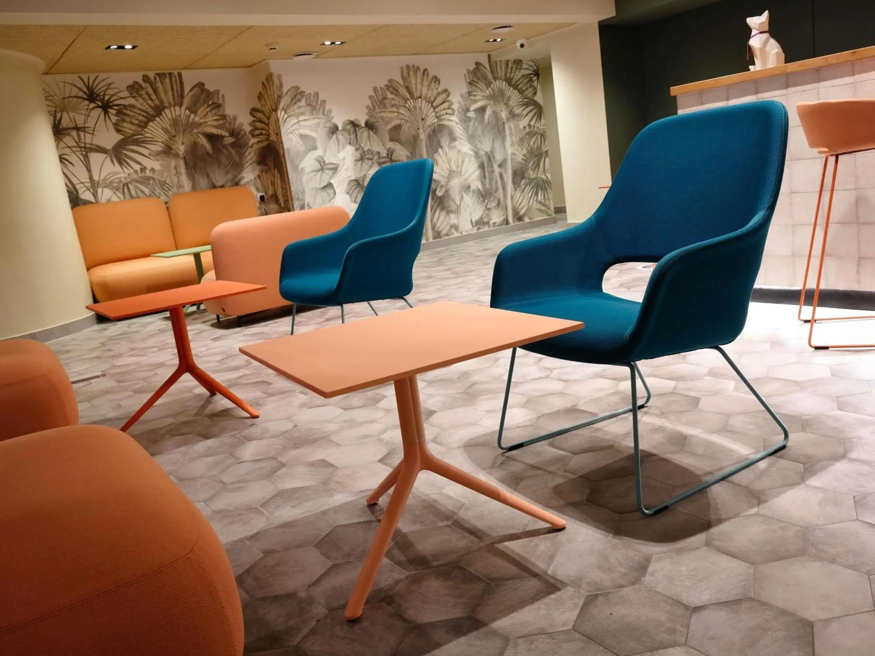 Lounge or bar in Mercure Perpignan Centre Lounge or bar in Mercure Perpignan Centre