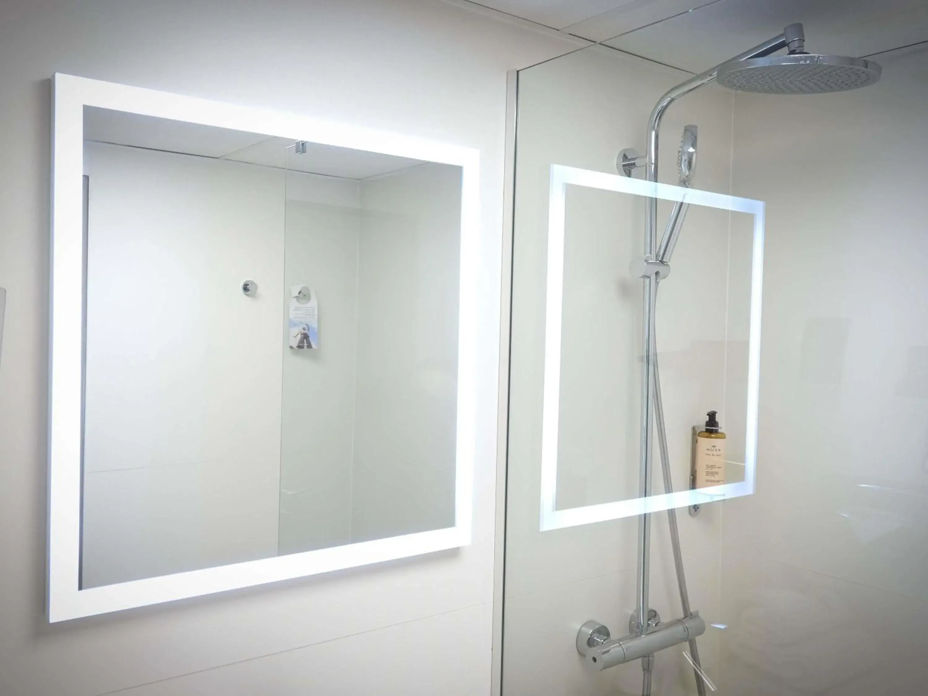 Bedroom in Mercure Perpignan Centre Bedroom in Mercure Perpignan Centre