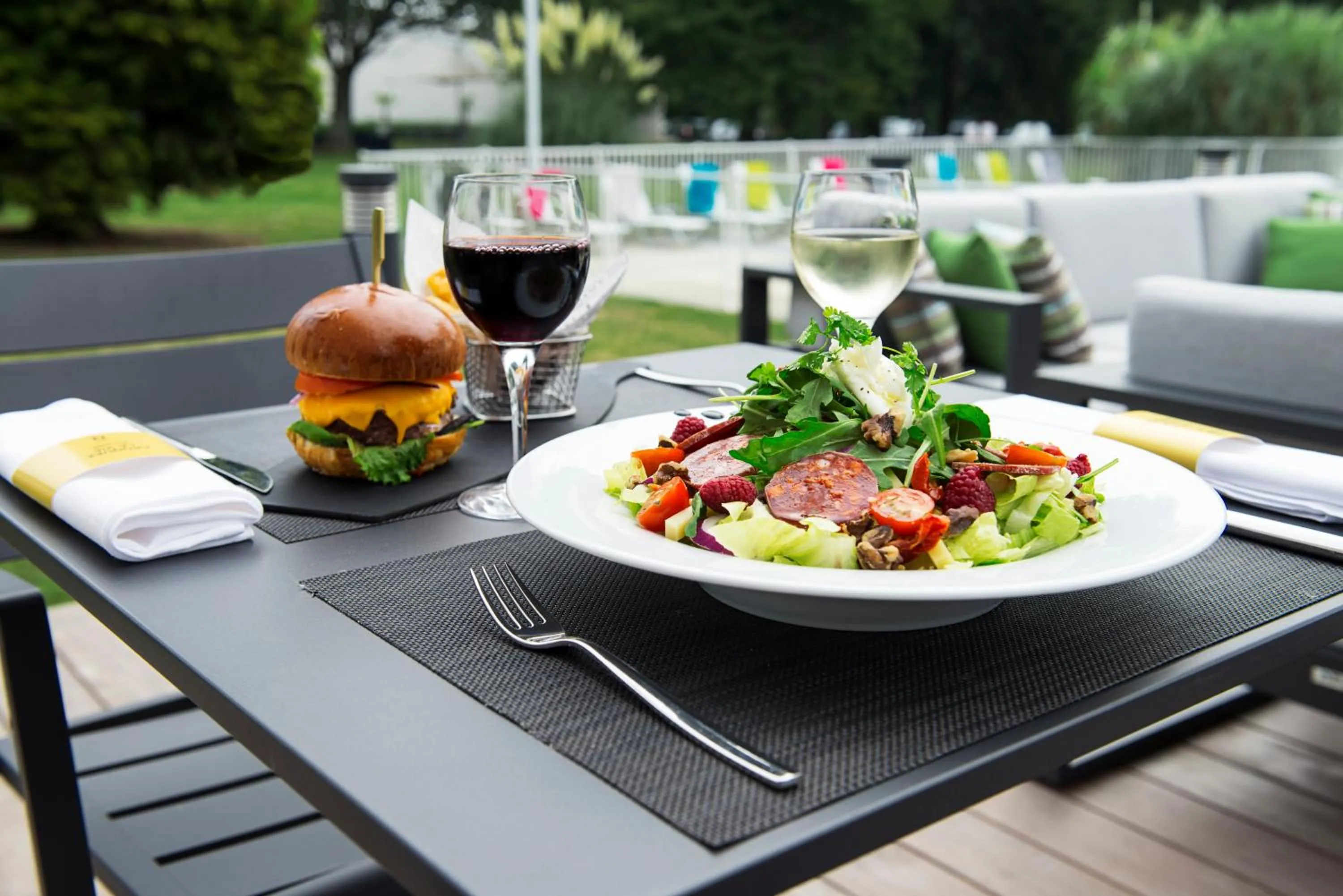 Patio in Novotel Lille Aéroport