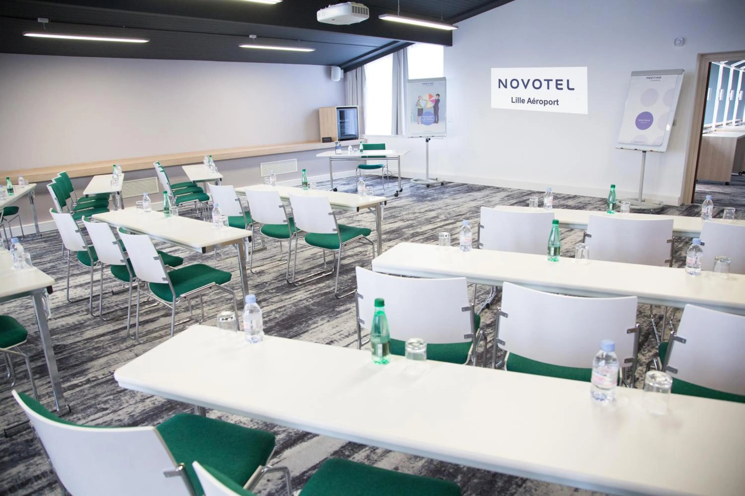 Meeting/conference room in Novotel Lille Aéroport