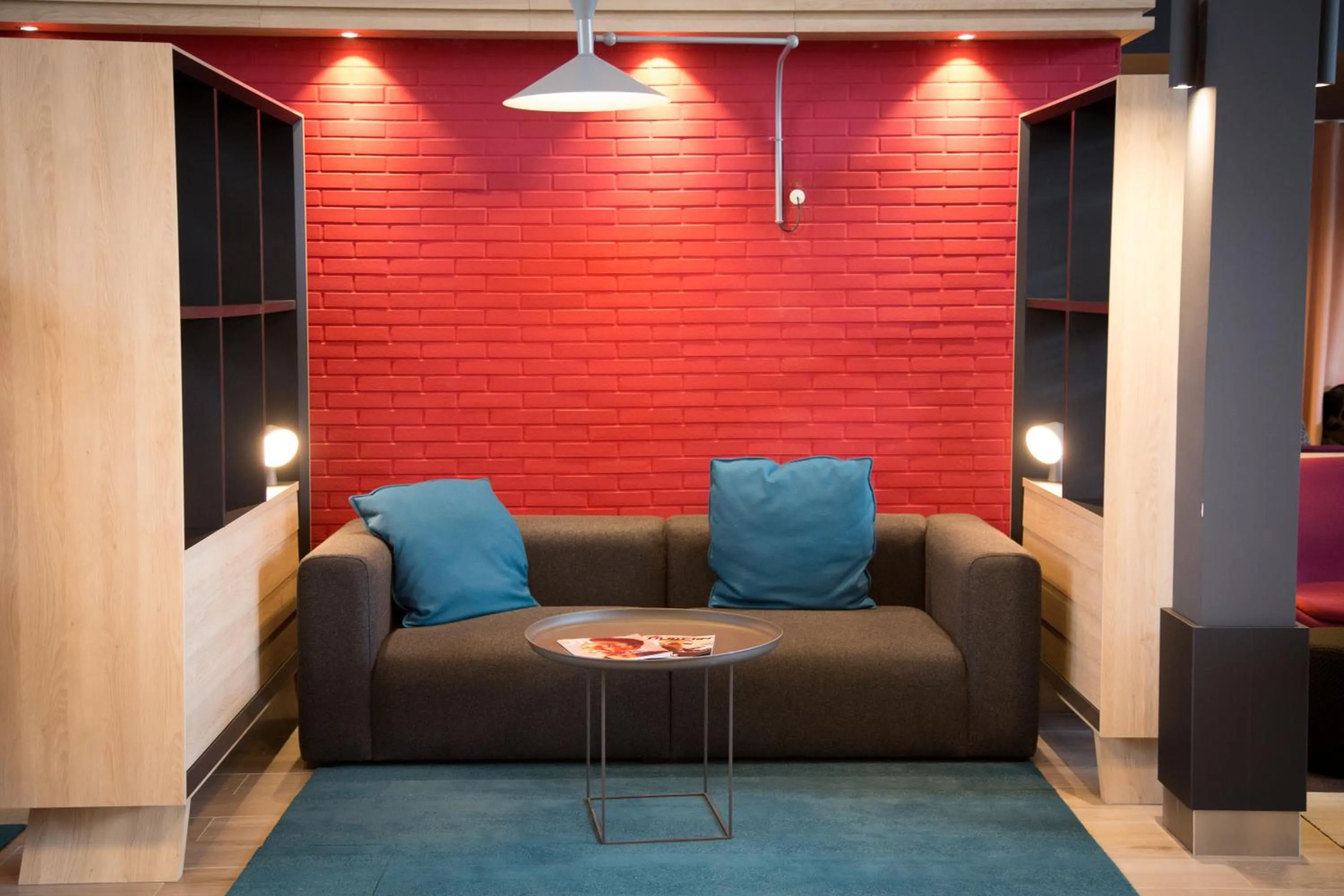 Lounge or bar in Novotel Lille Aéroport