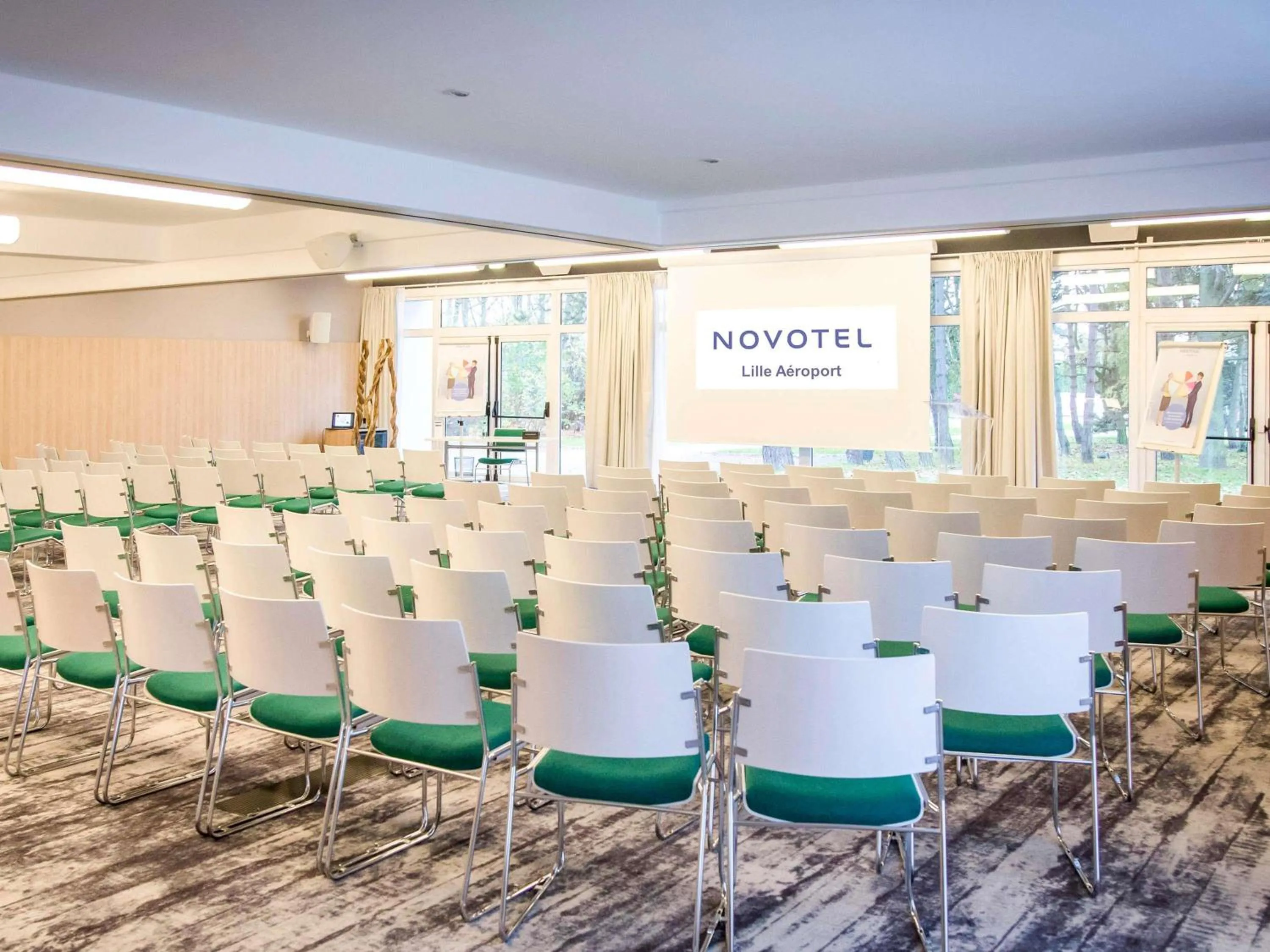 Meeting/conference room in Novotel Lille Aéroport