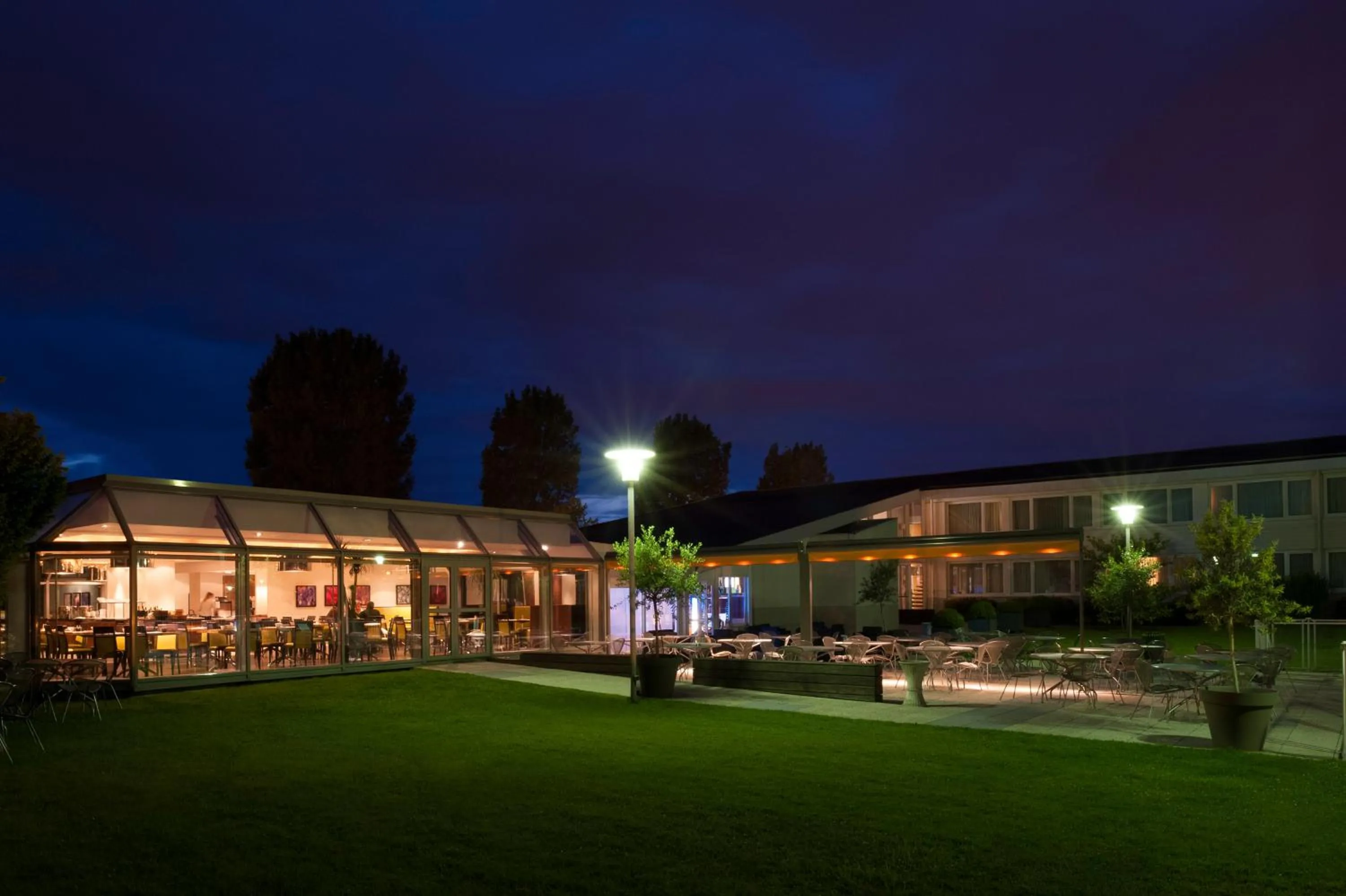 Restaurant/places to eat in Novotel Lille Aéroport