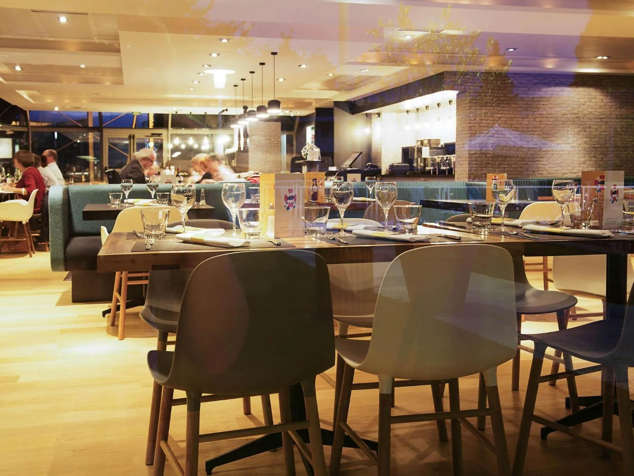 Restaurant/places to eat in Novotel Lille Aéroport