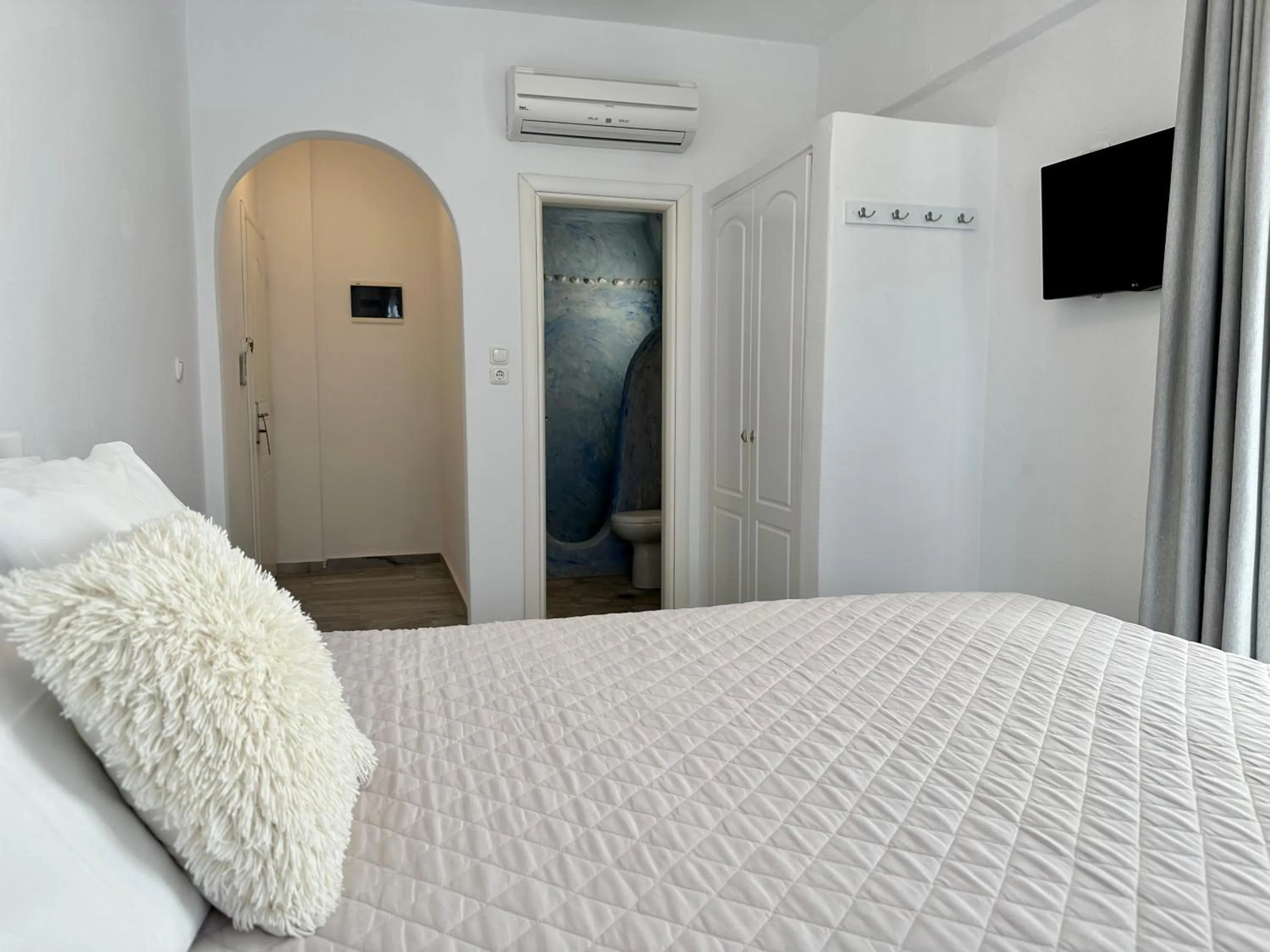 Bedroom, Bed in Paradiso Boutique