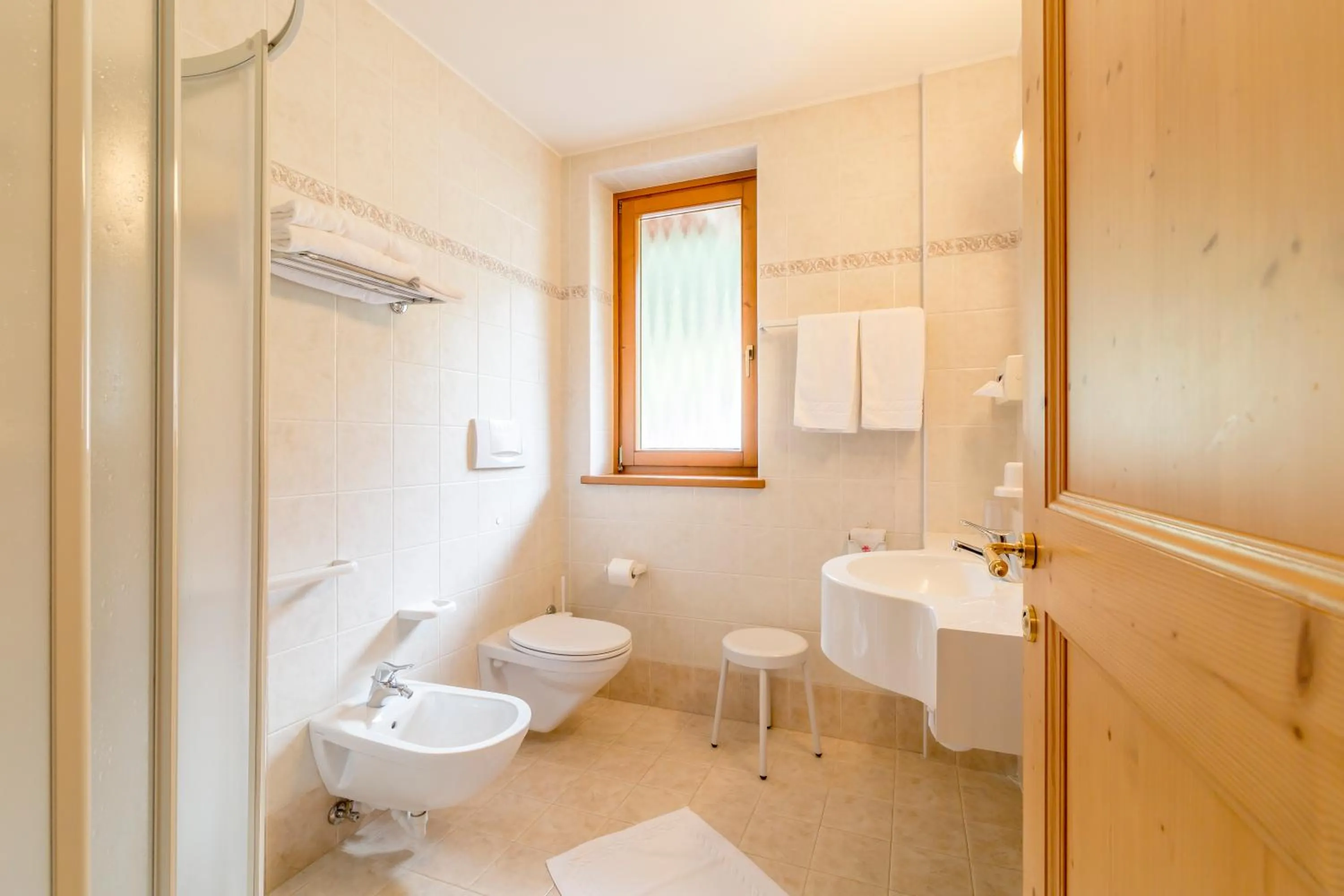 Shower in Hotel Garni la Stua