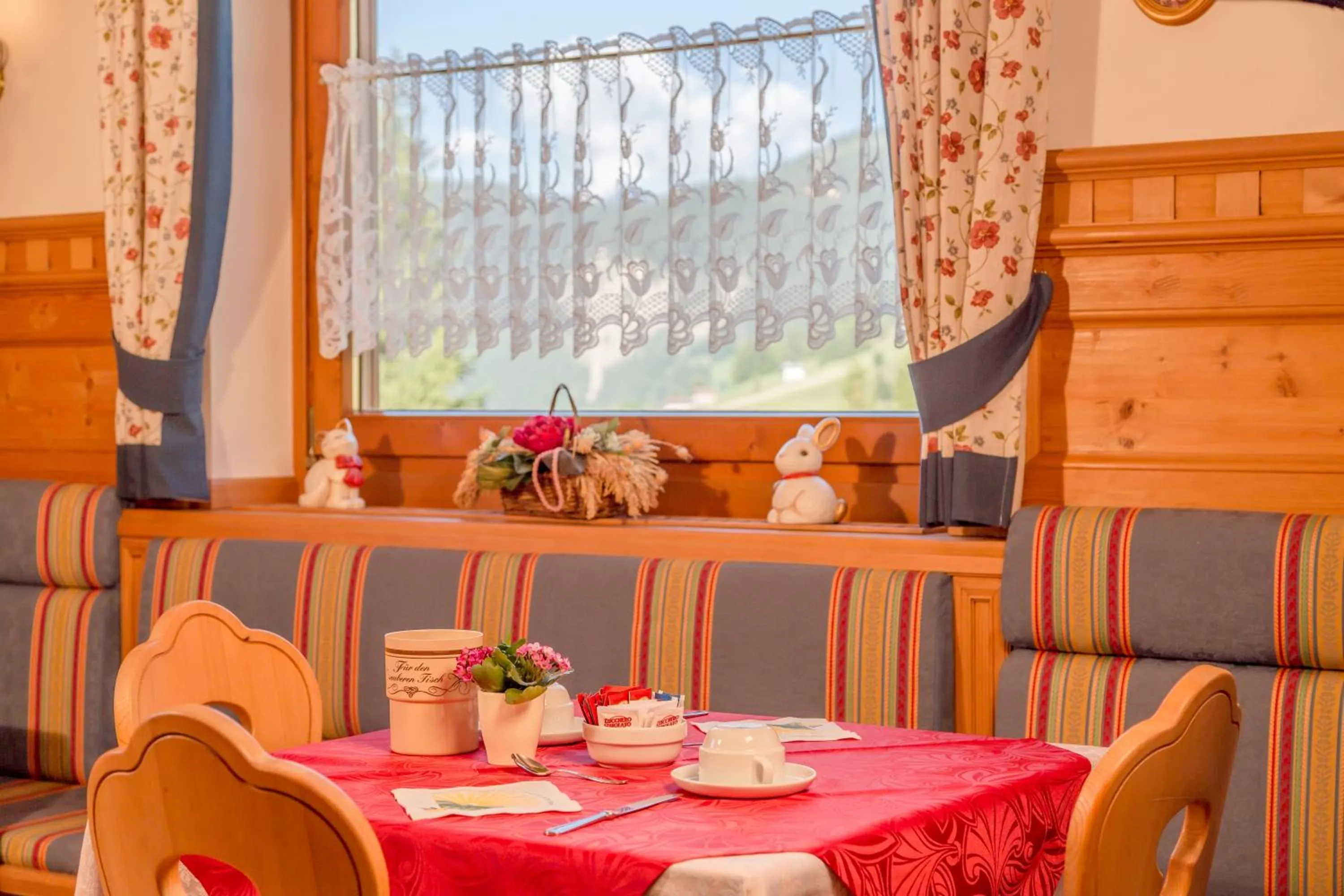 Restaurant/places to eat in Hotel Garni la Stua