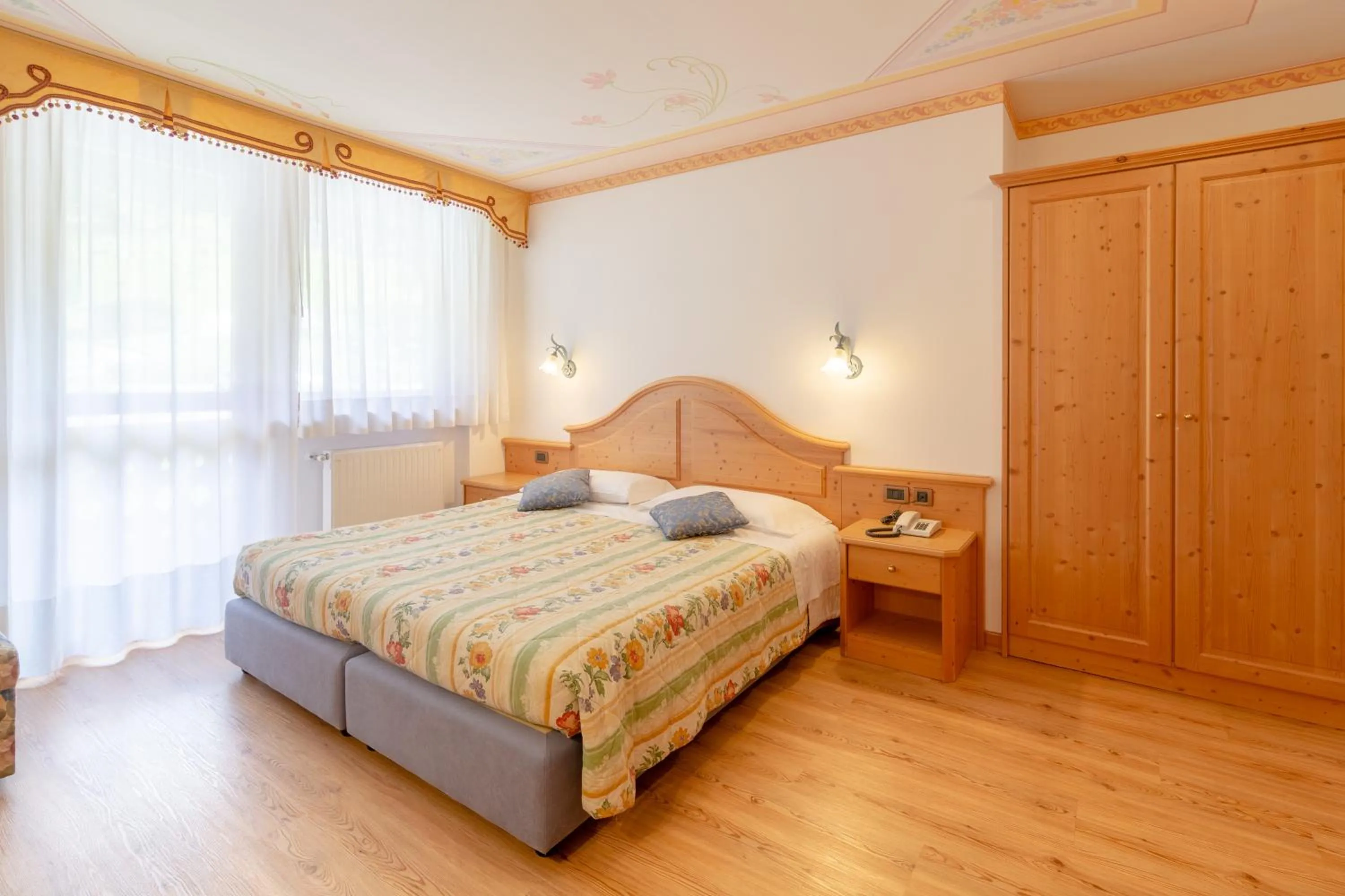 Bed in Hotel Garni la Stua
