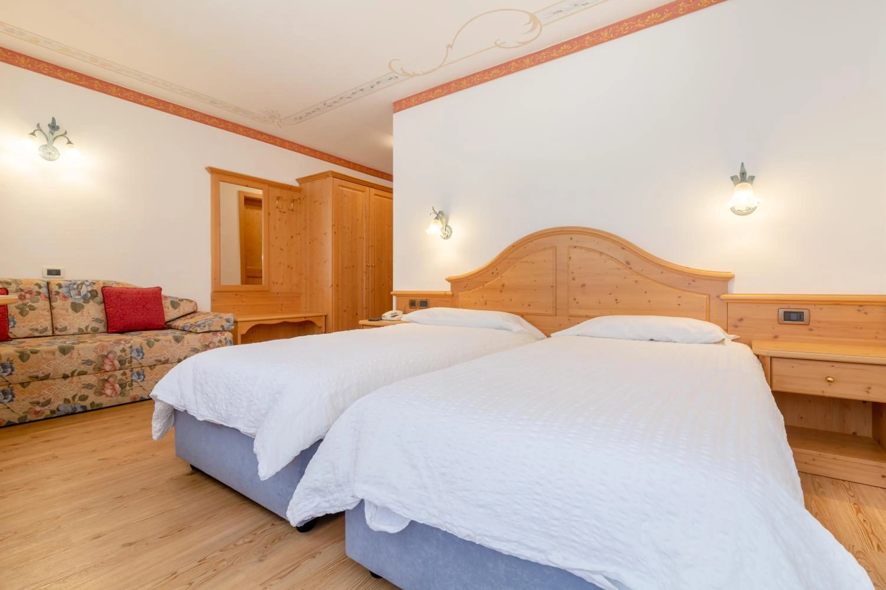 Bed in Hotel Garni la Stua