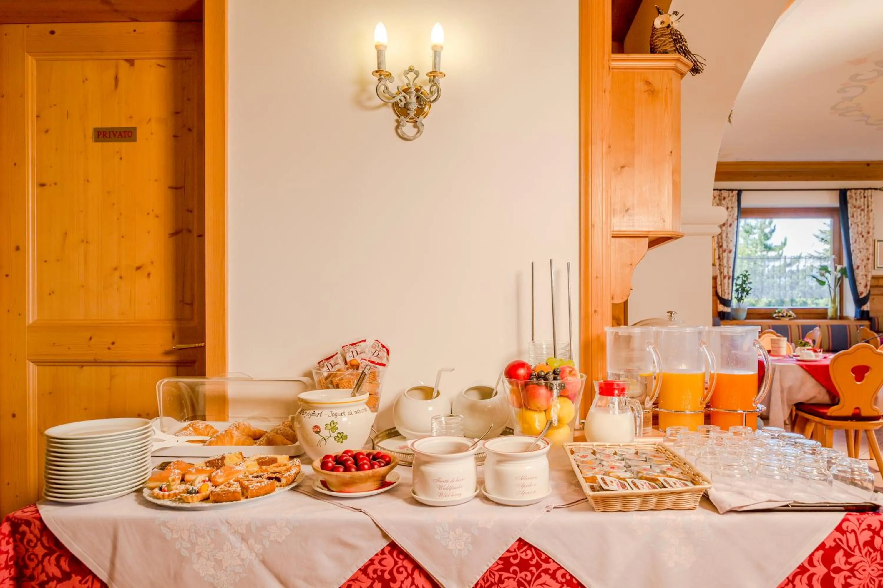 Breakfast in Hotel Garni la Stua