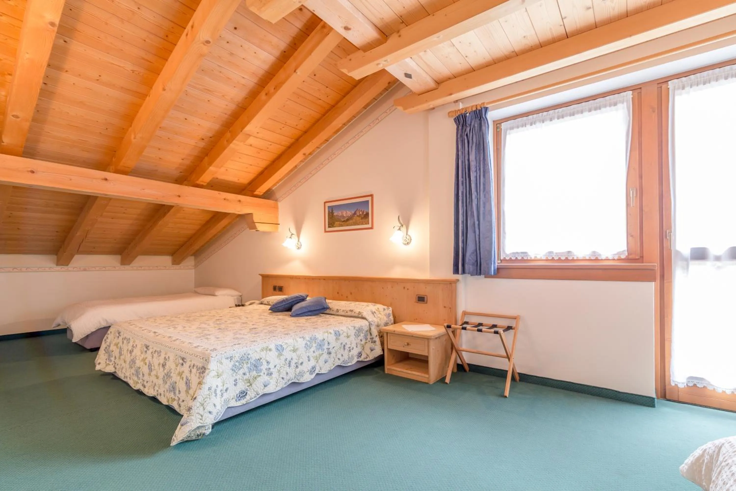 Bed in Hotel Garni la Stua