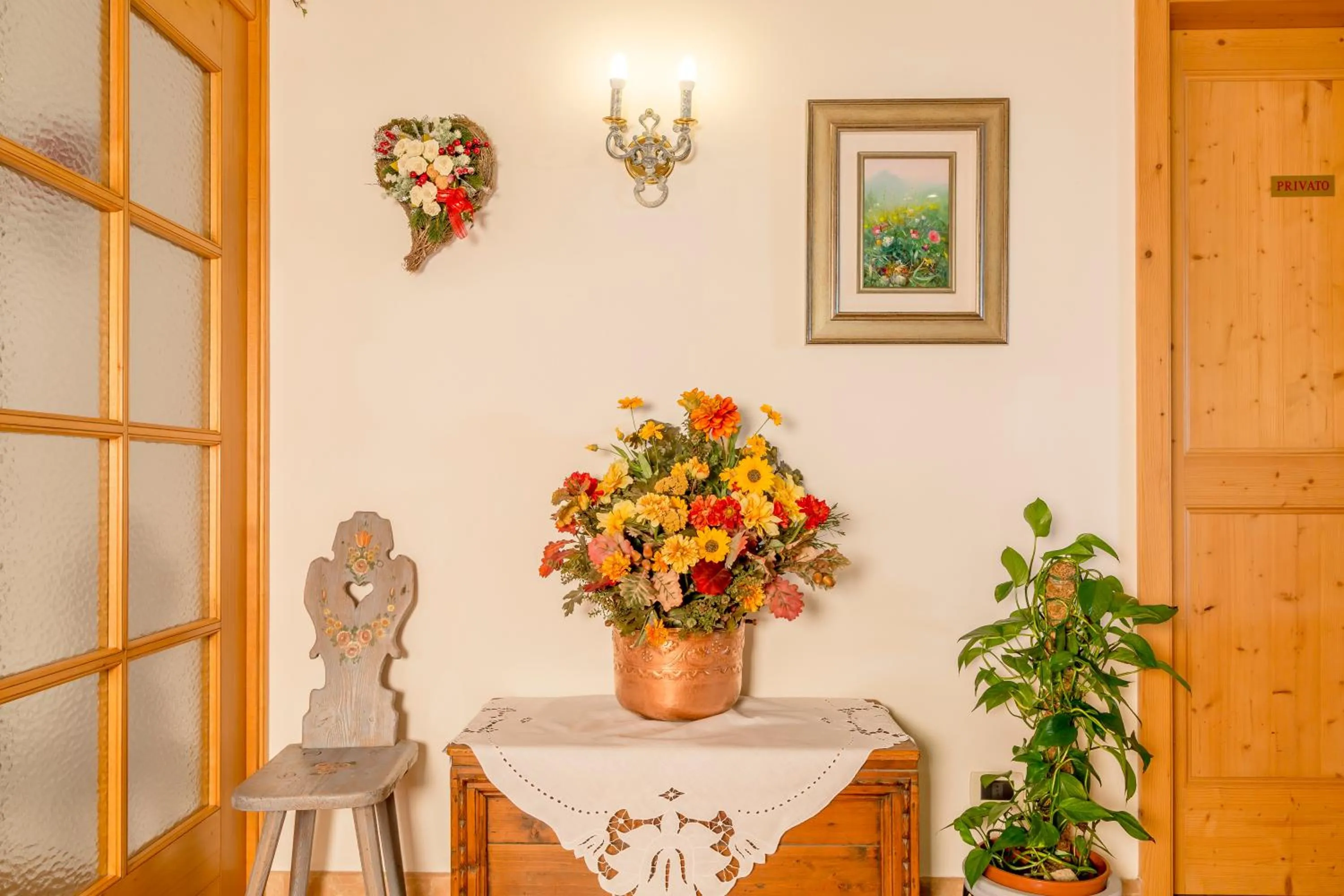 Decorative detail in Hotel Garni la Stua