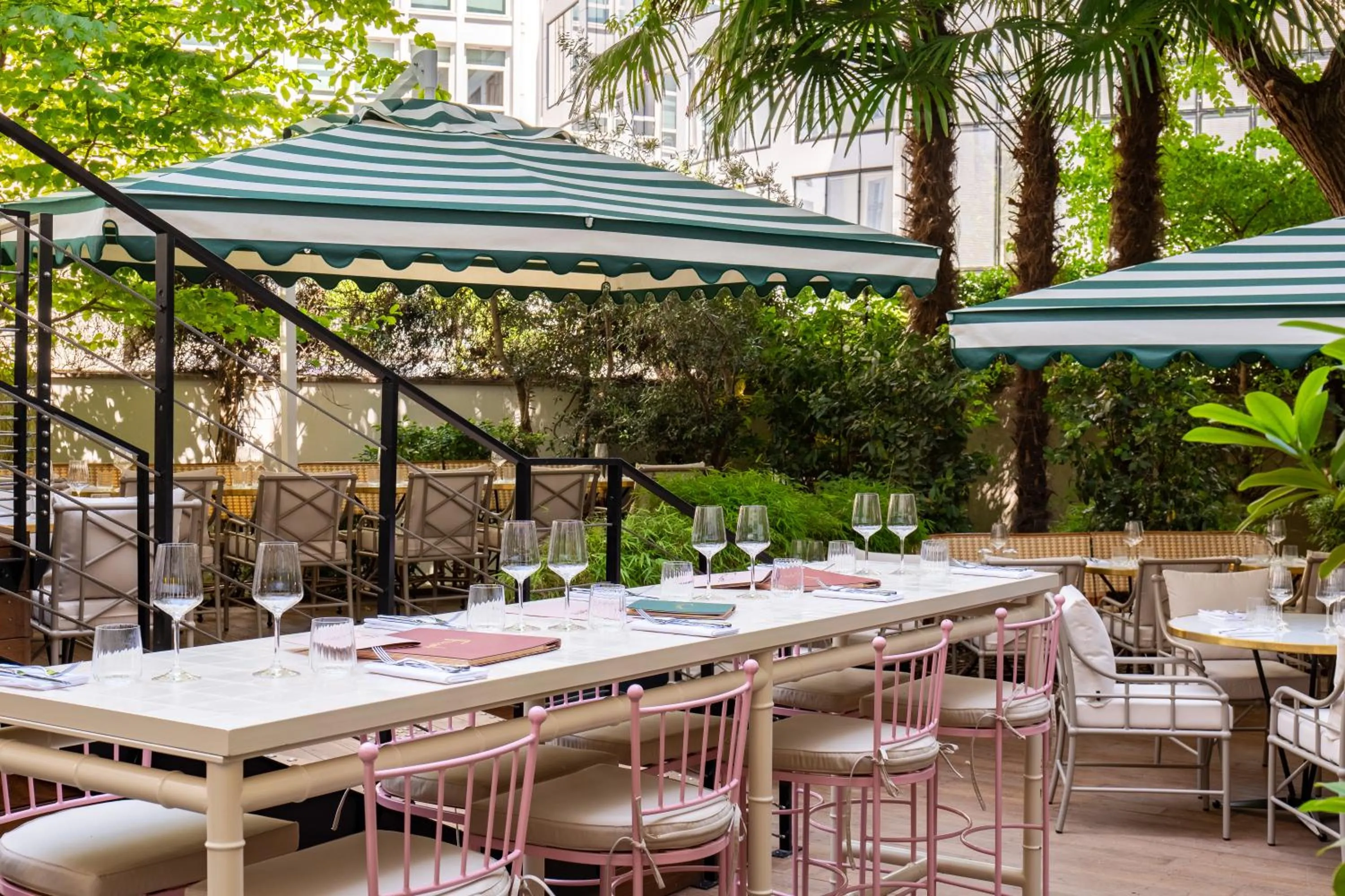 Patio in La Maison Champs Elysées