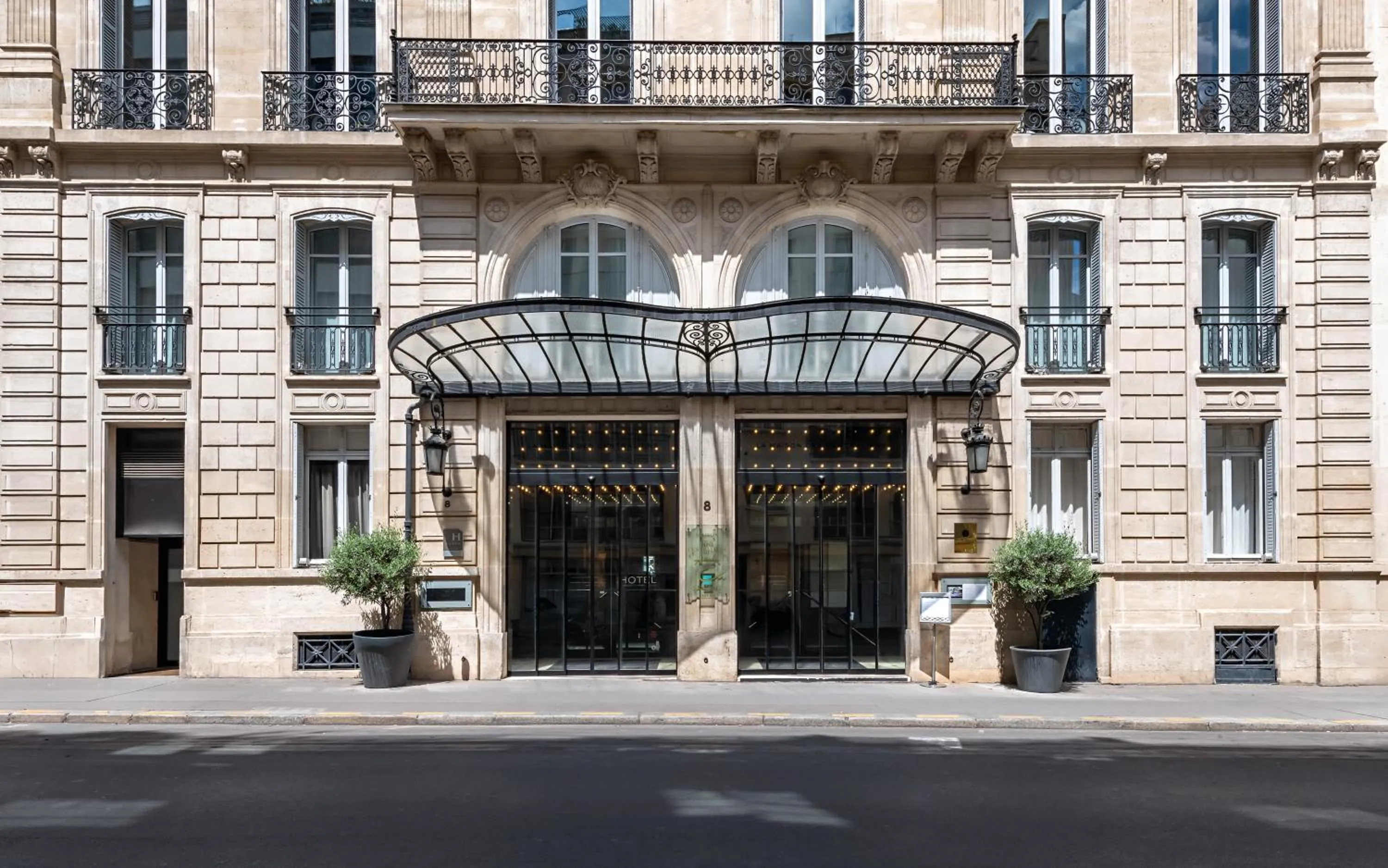 Facade/entrance in La Maison Champs Elysées
