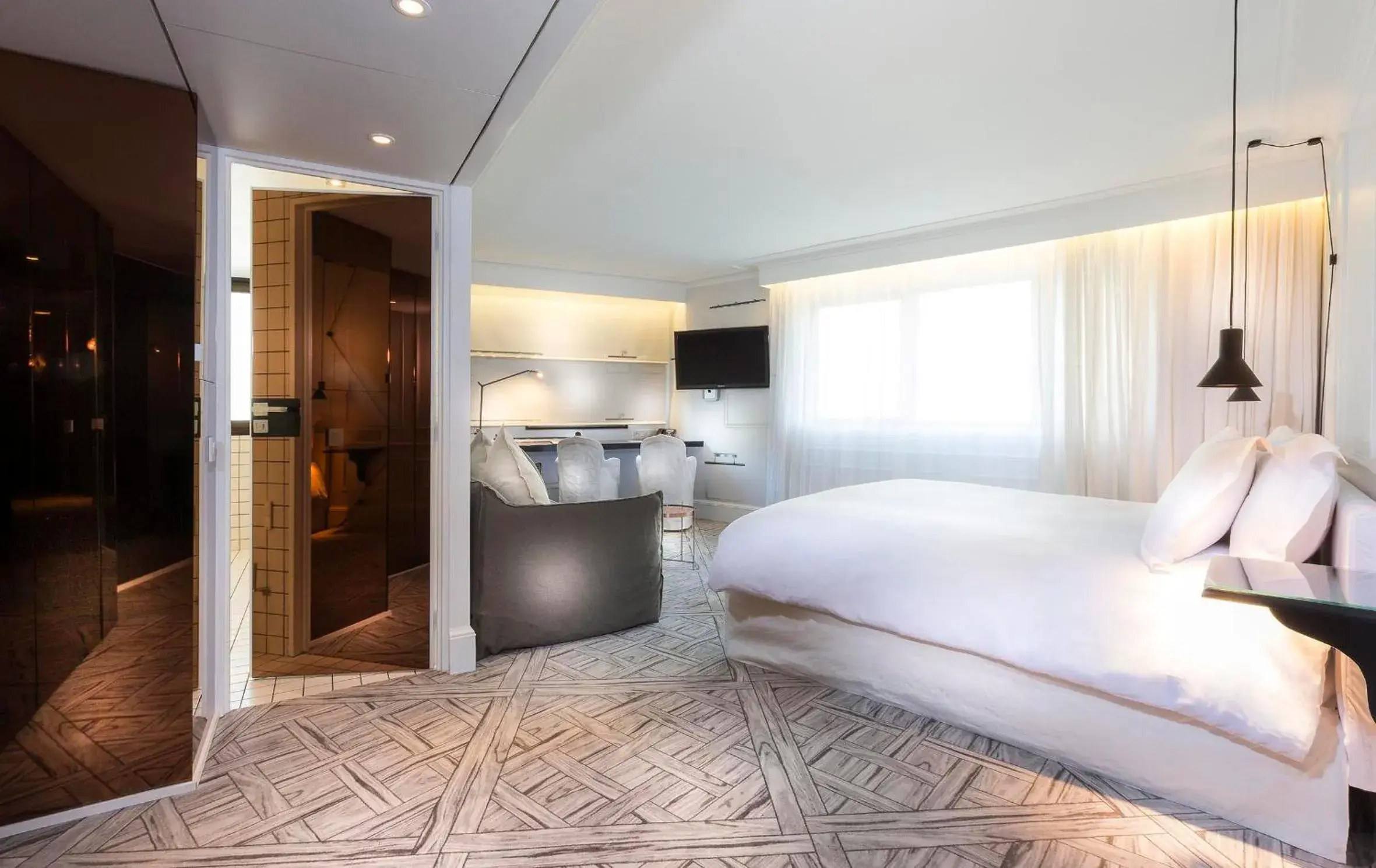 Bedroom, Bed in La Maison Champs Elysées Bedroom, Bed in La Maison Champs Elysées