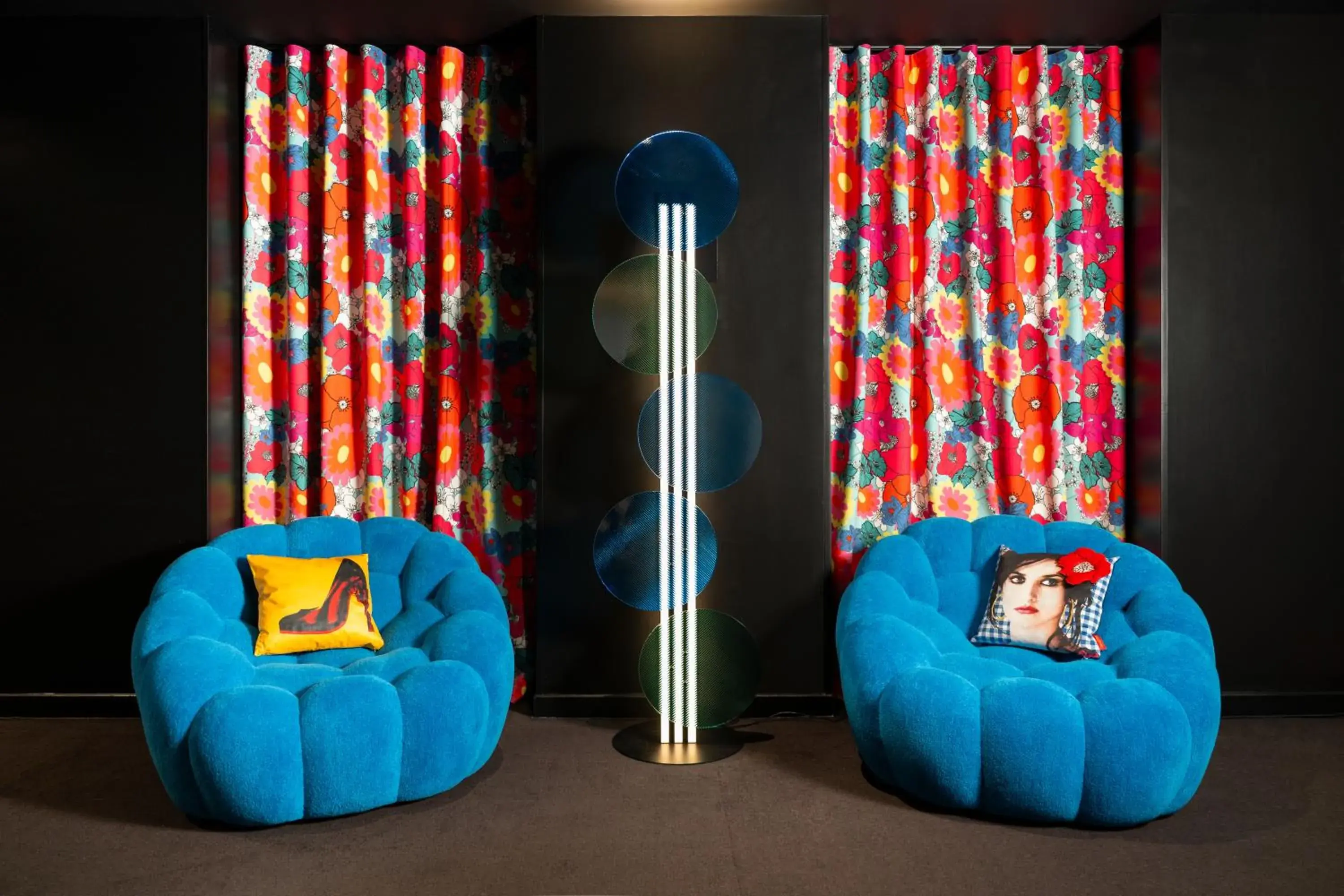 Property building in La Maison Champs Elysées Property building in La Maison Champs Elysées