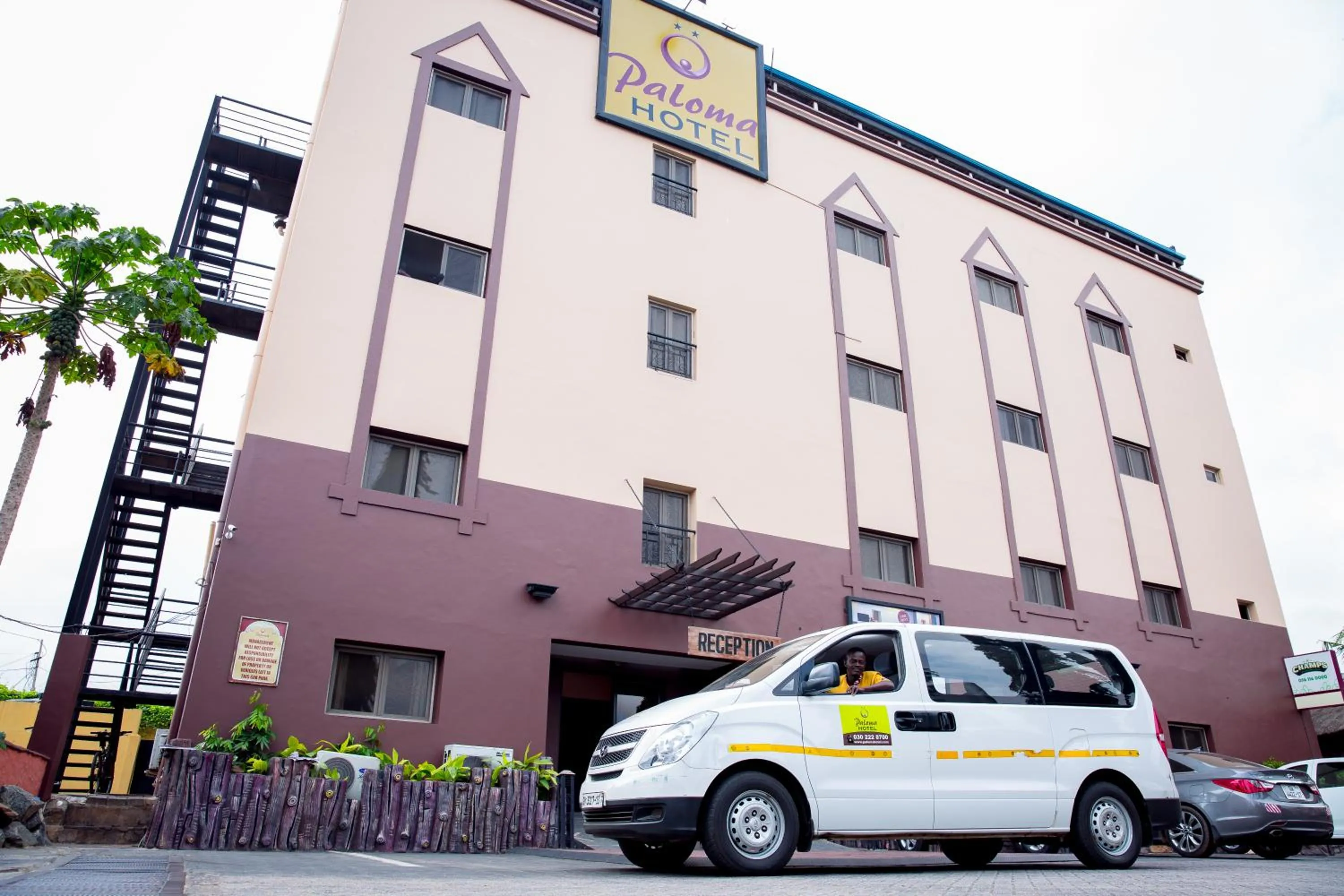 Facade/entrance in Paloma Hotel Ring Road