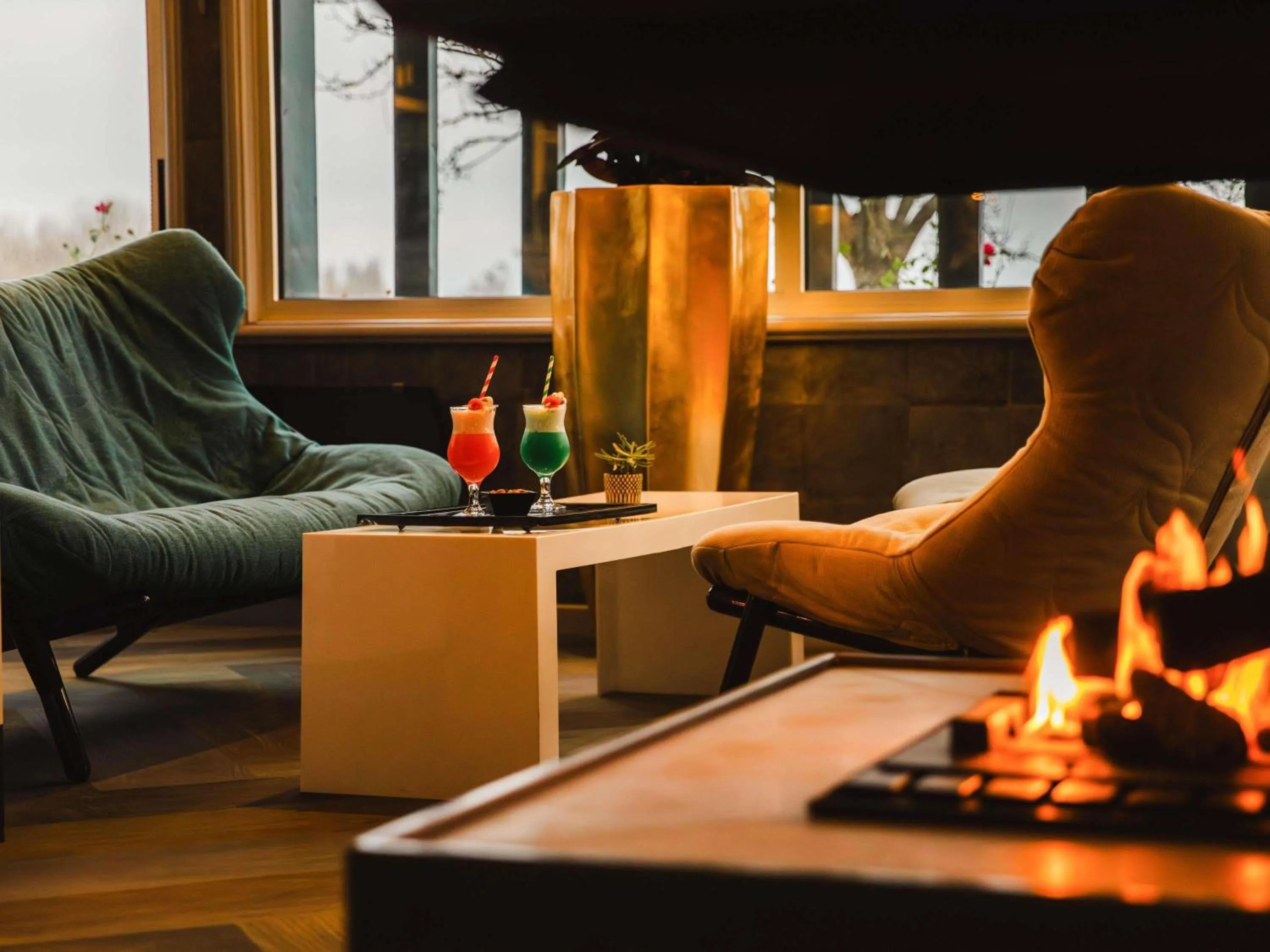 Lounge or bar in Mercure Cabourg Hôtel & Spa