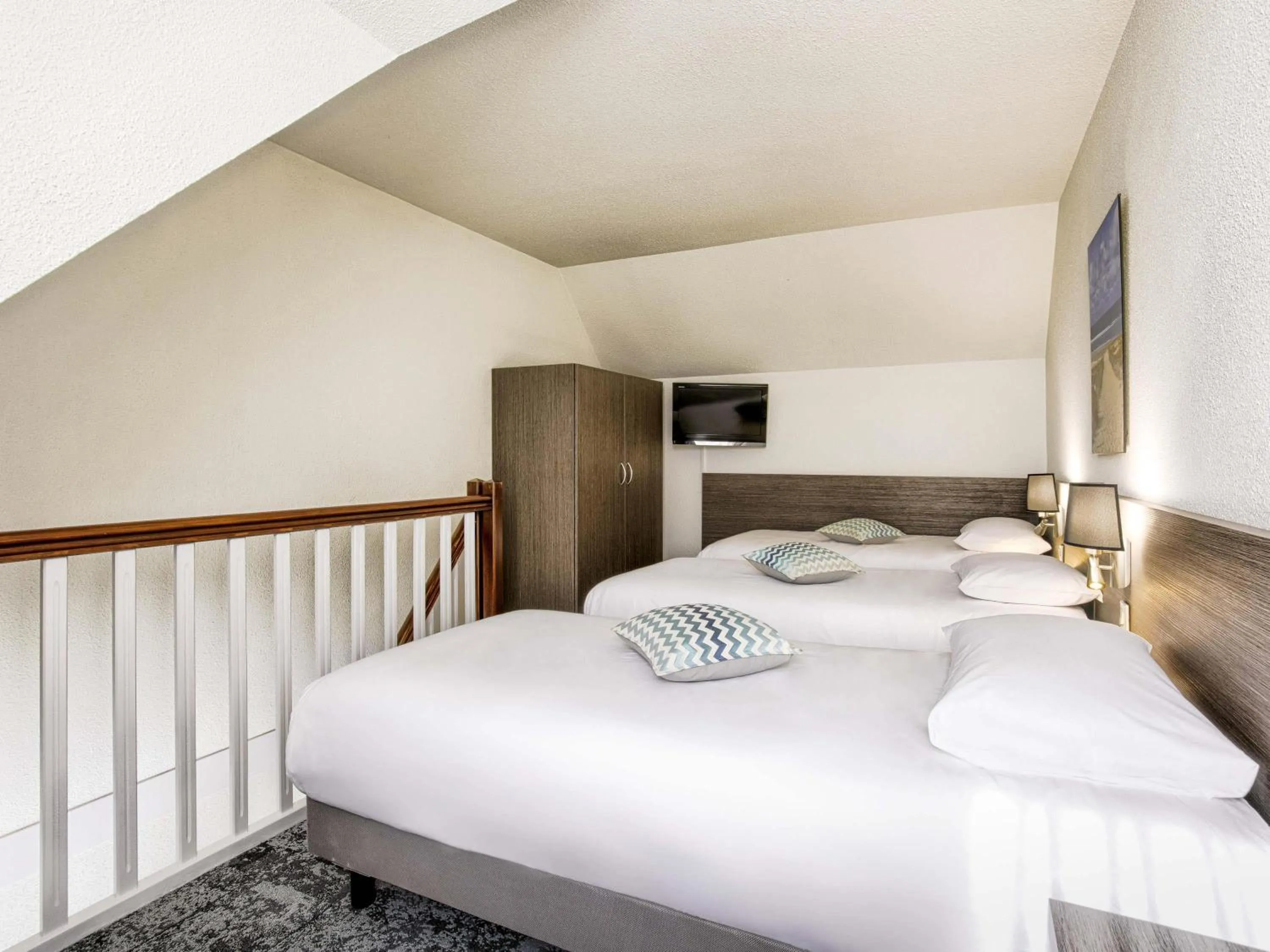 Bedroom, Bed in Mercure Cabourg Hôtel & Spa