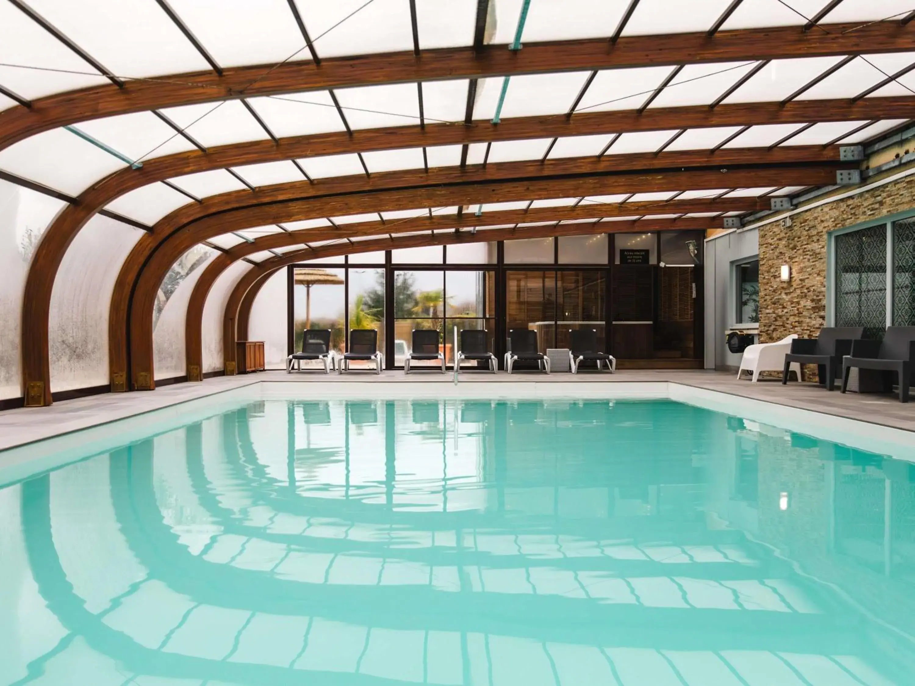 Property building in Mercure Cabourg Hôtel & Spa Property building in Mercure Cabourg Hôtel & Spa