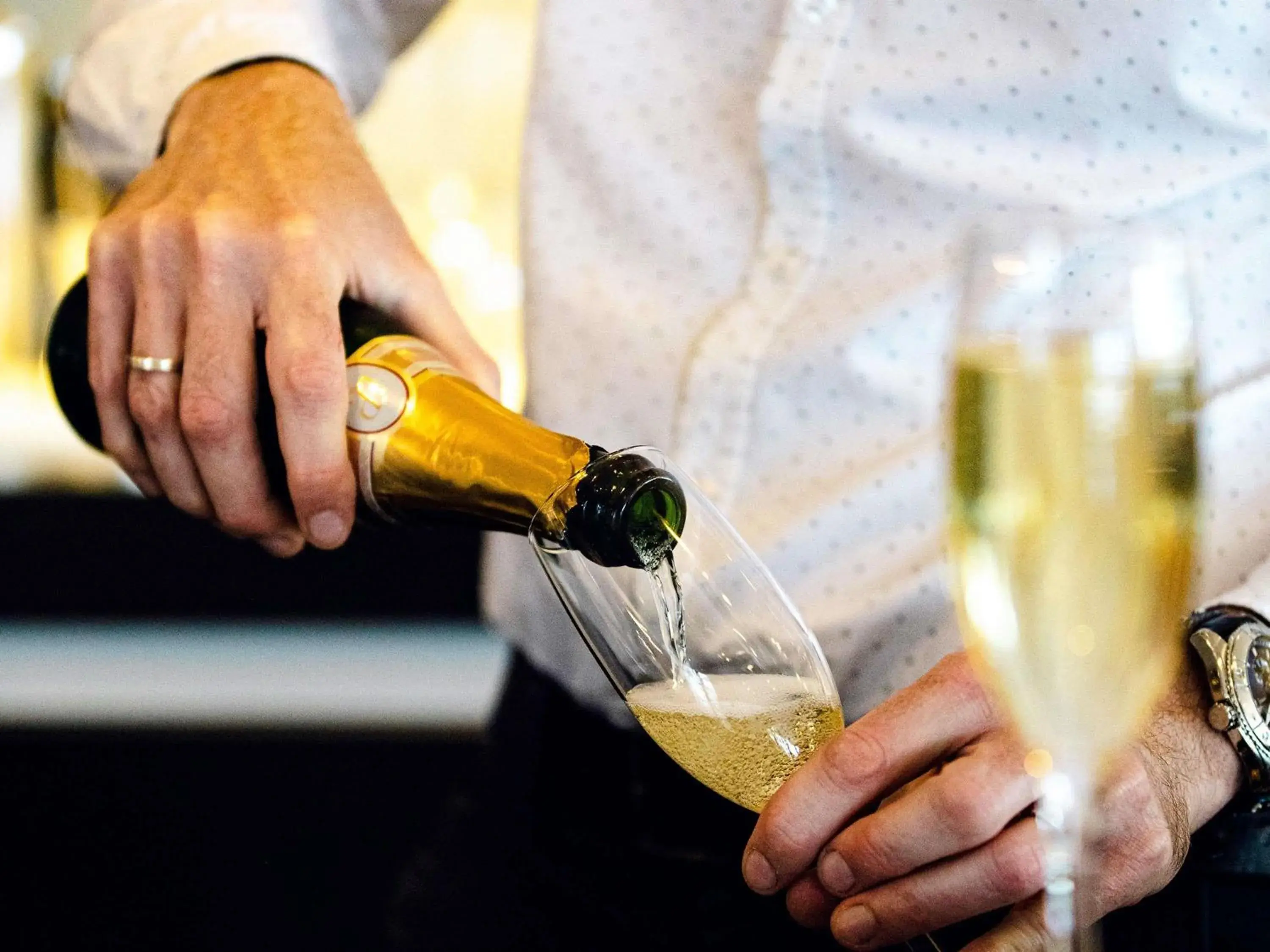 Lounge or bar in Mercure Cabourg Hôtel & Spa Lounge or bar in Mercure Cabourg Hôtel & Spa