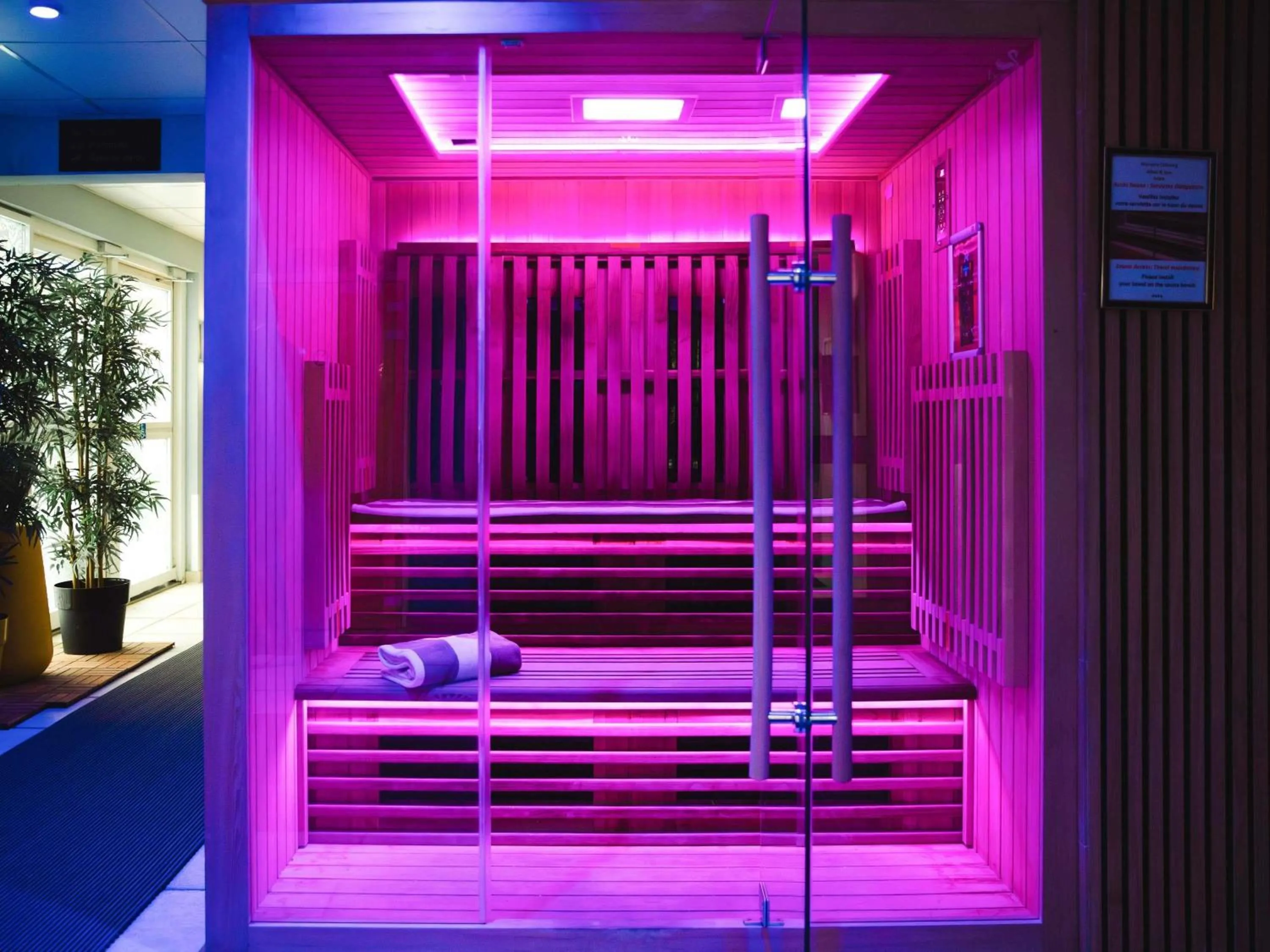 Spa and wellness centre/facilities in Mercure Cabourg Hôtel & Spa