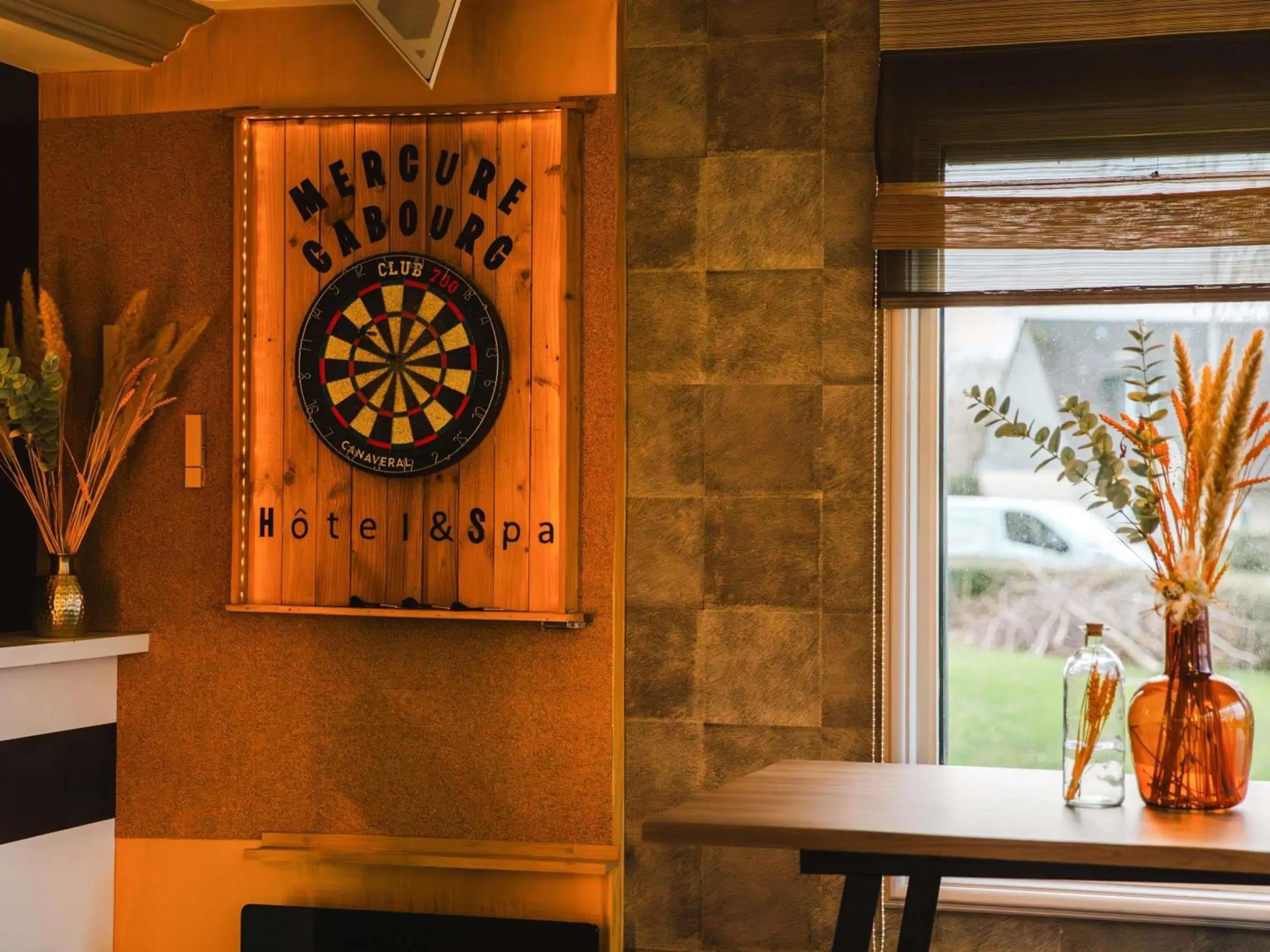 Property building in Mercure Cabourg Hôtel & Spa Property building in Mercure Cabourg Hôtel & Spa