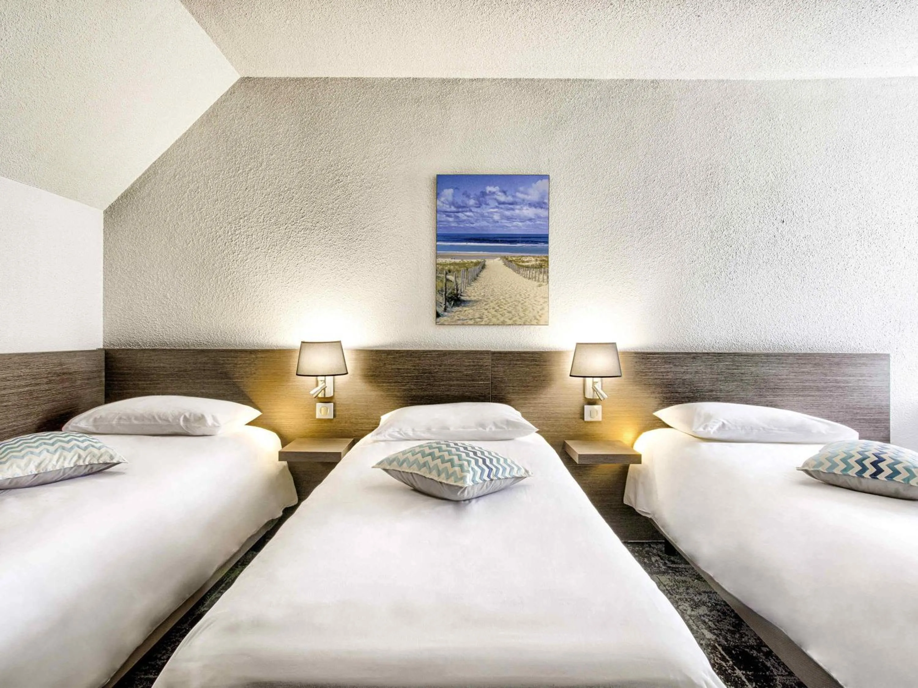 Bedroom, Bed in Mercure Cabourg Hôtel & Spa