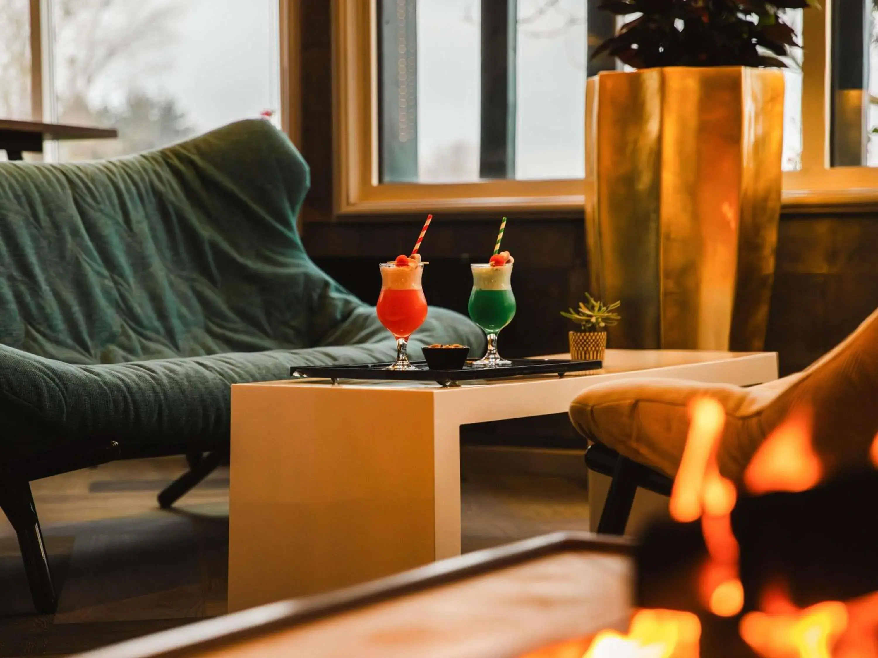 Lounge or bar in Mercure Cabourg Hôtel & Spa Lounge or bar in Mercure Cabourg Hôtel & Spa