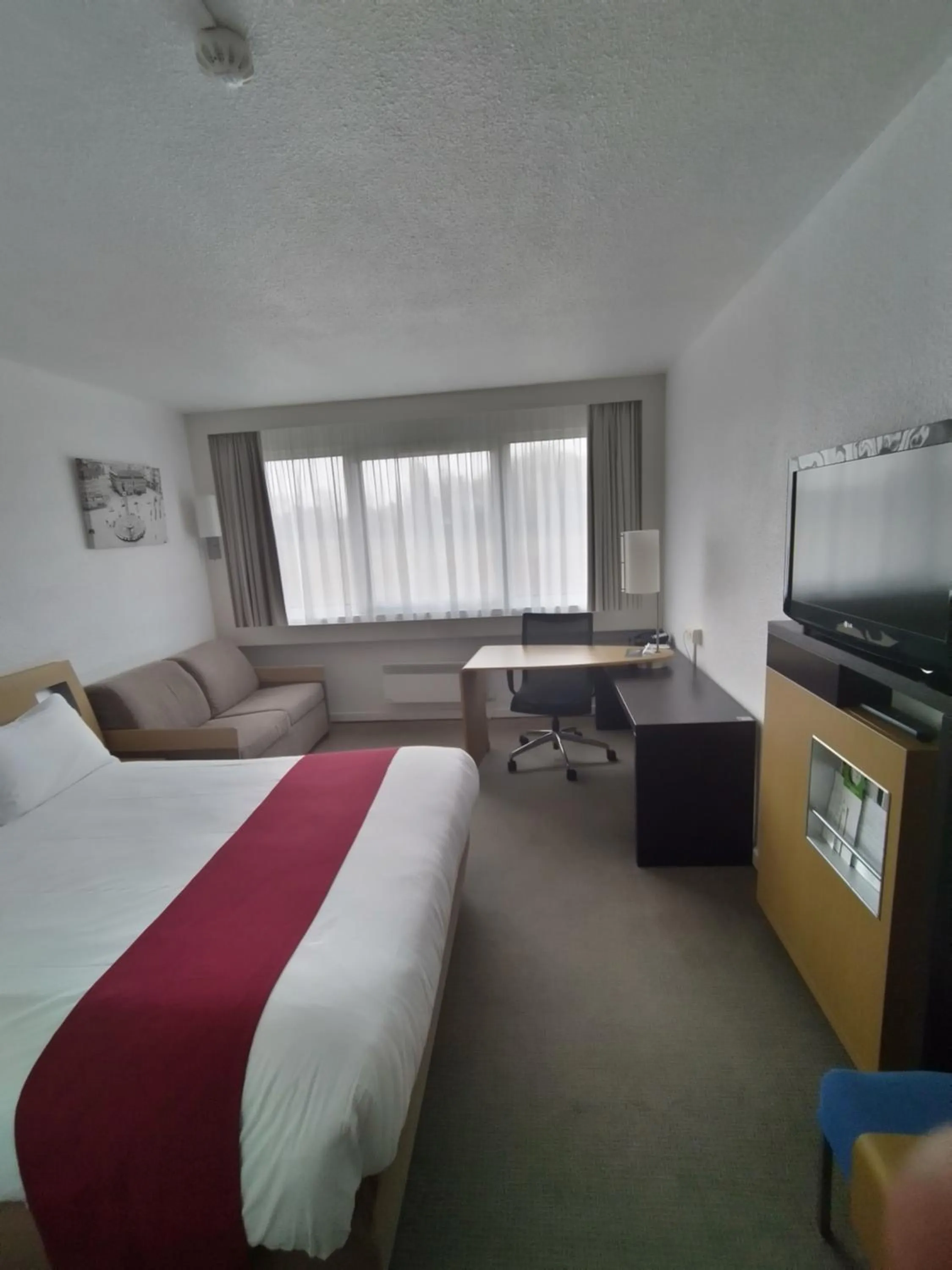 Bedroom, Bed in Holiday Inn Lille Ouest Englos by IHG