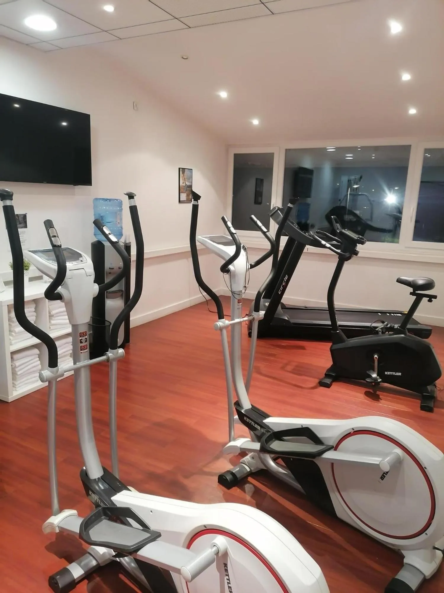 Fitness centre/facilities in Holiday Inn Lille Ouest Englos by IHG