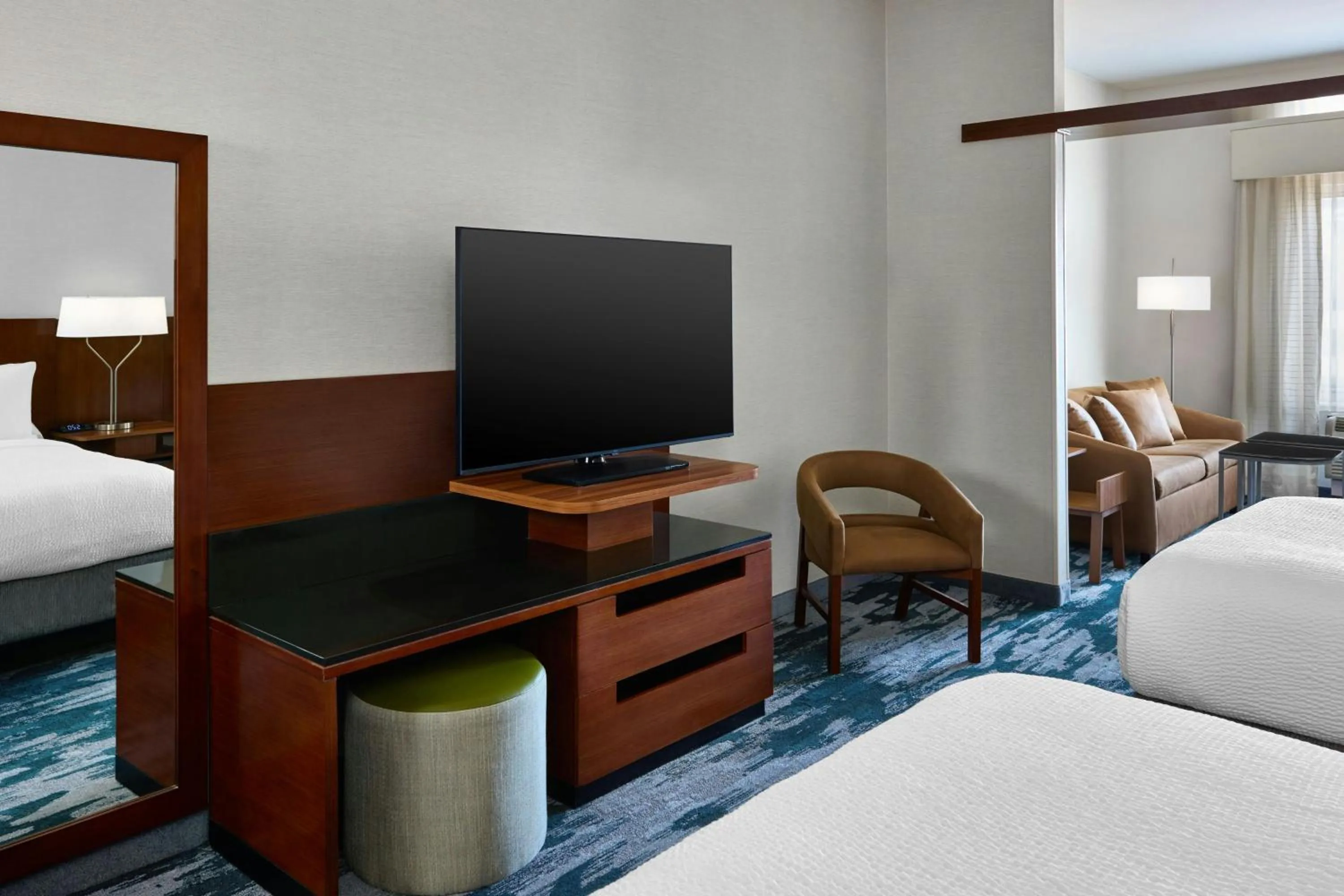 Photo of the whole room, Bed in Fairfield by Marriott Inn & Suites Knoxville Turkey Creek