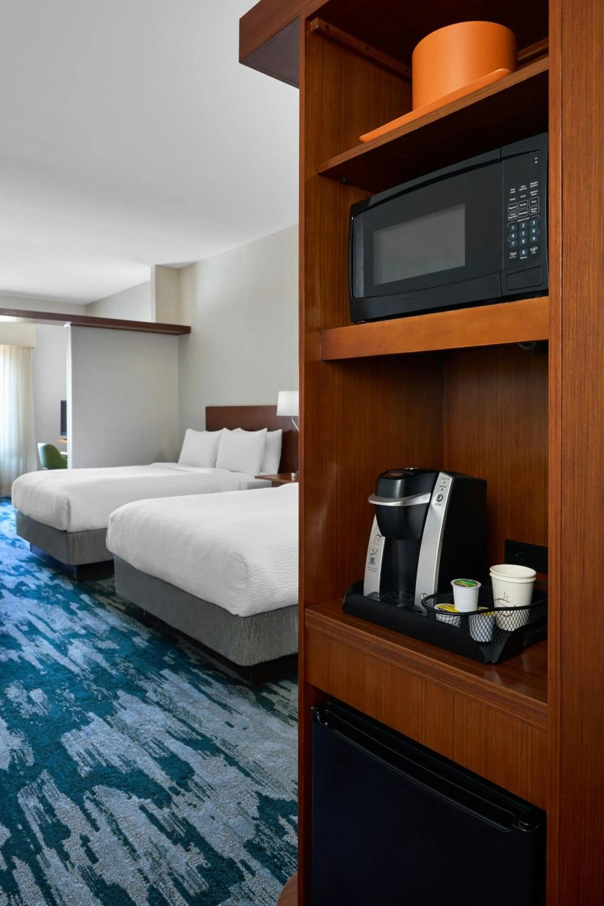 Photo of the whole room, Bed in Fairfield by Marriott Inn & Suites Knoxville Turkey Creek