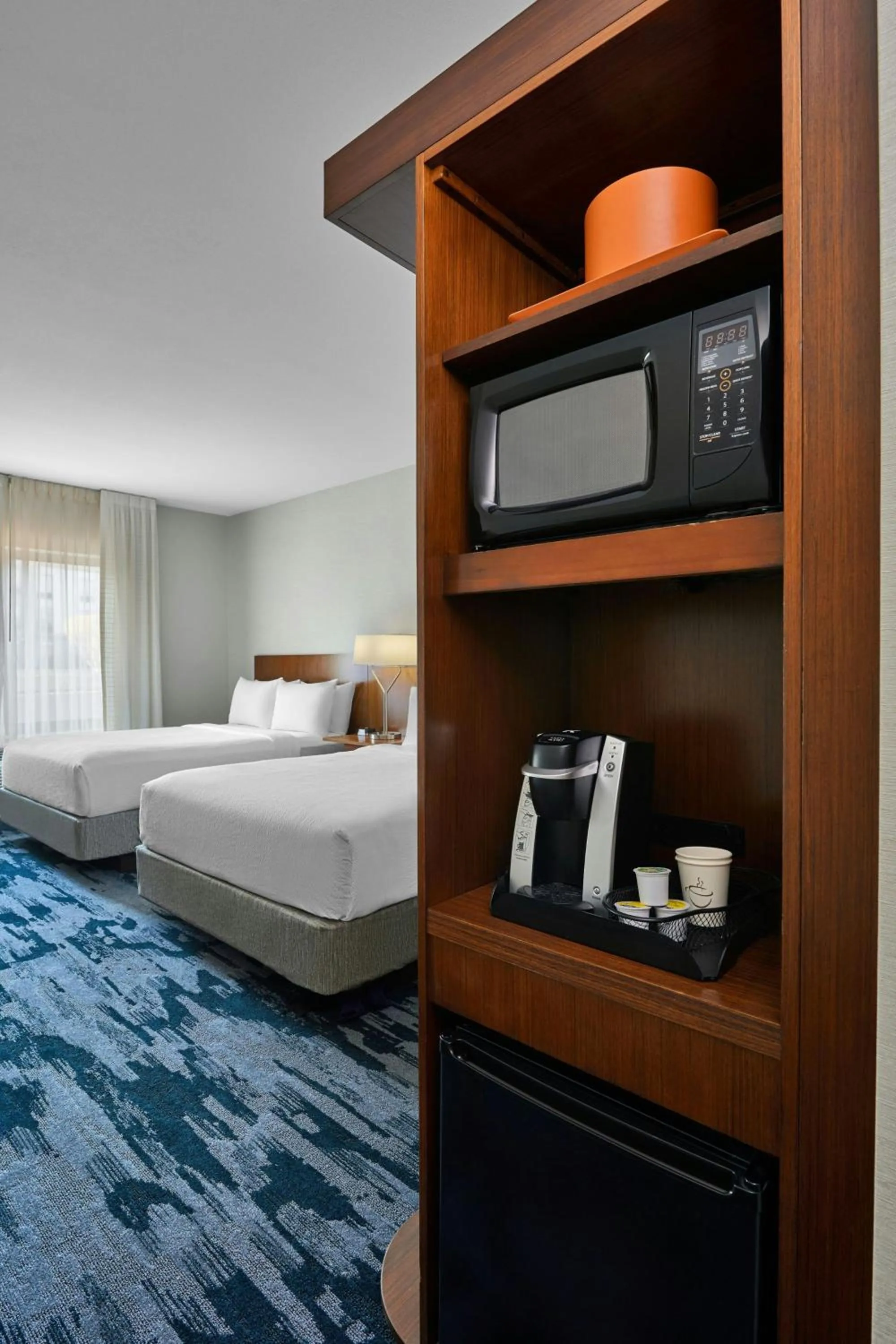 Photo of the whole room, Bed in Fairfield by Marriott Inn & Suites Knoxville Turkey Creek