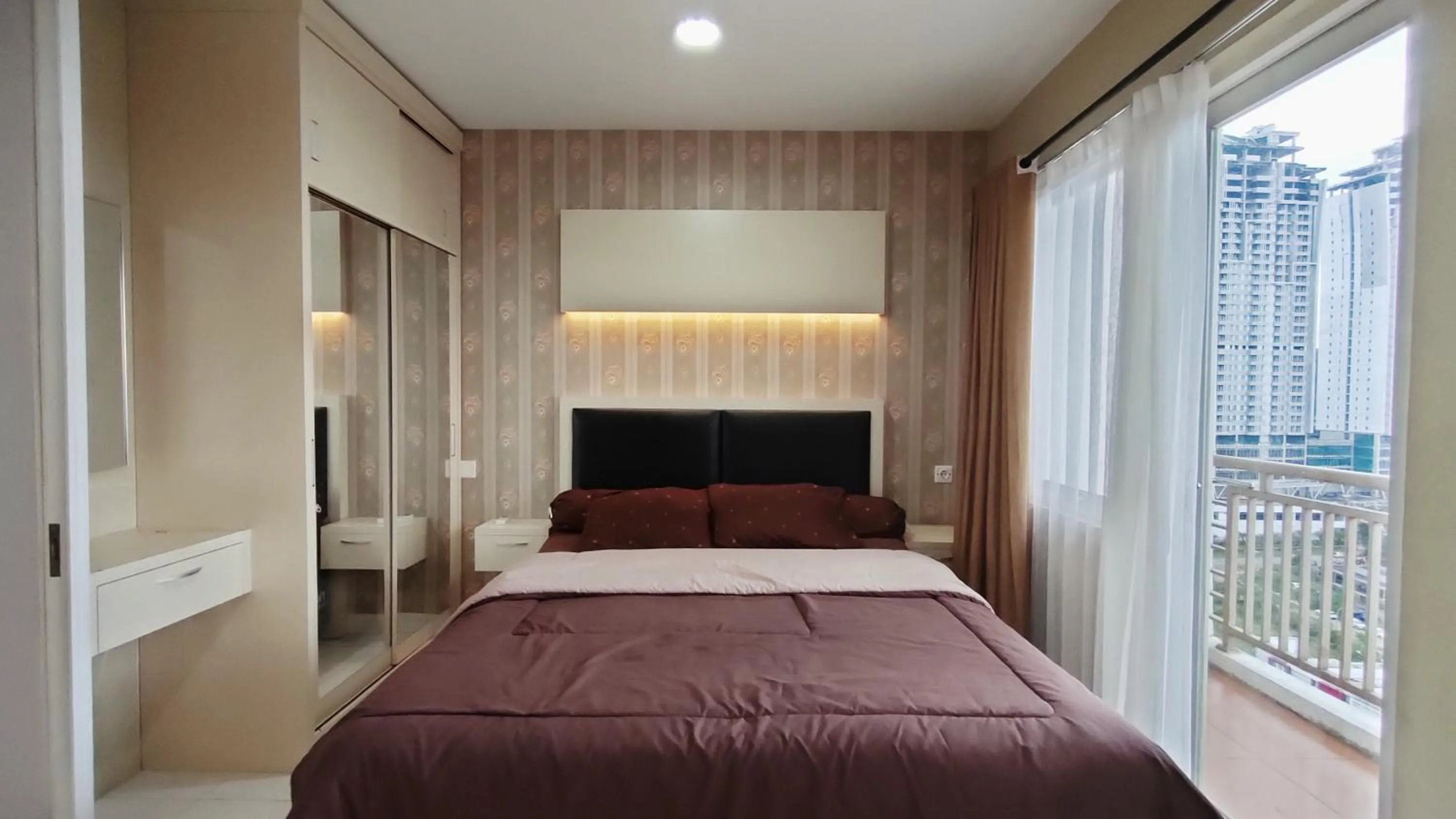 Bedroom, Bed in Kozy Room Sentul Tower Apartemen