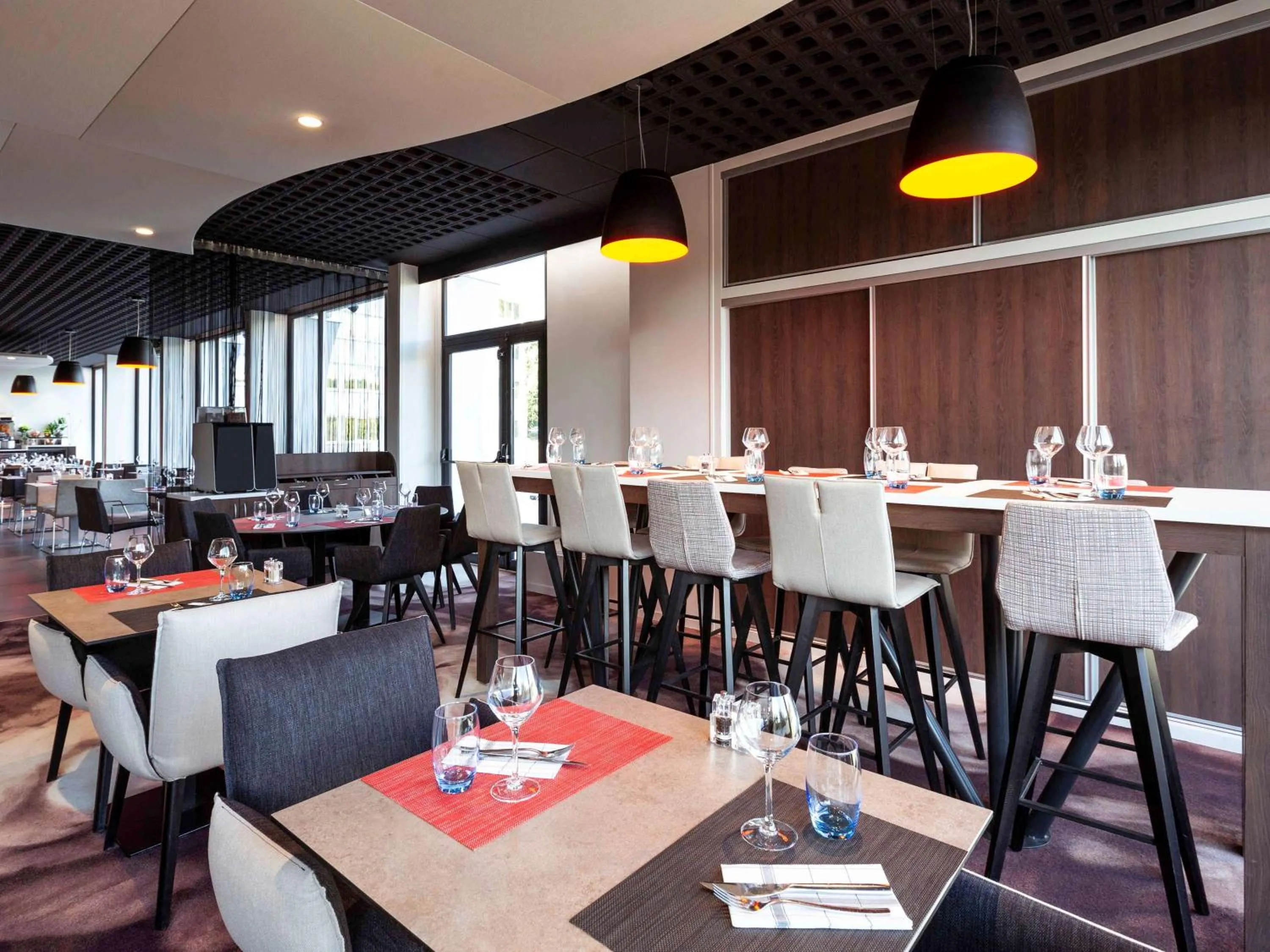 Restaurant/places to eat in Novotel Limoges Le Lac