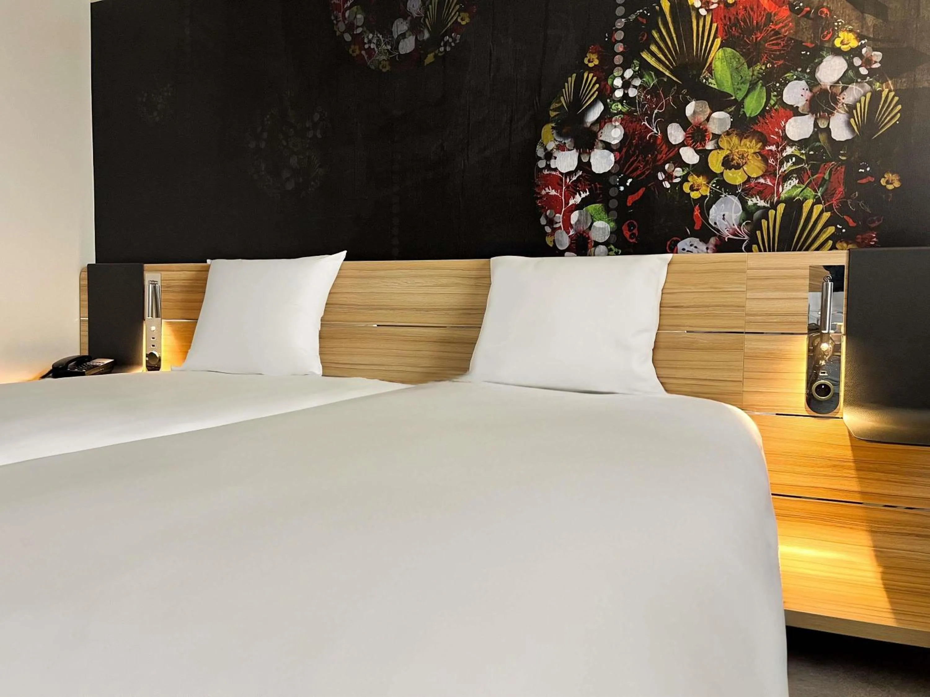 Bedroom, Bed in Novotel Limoges Le Lac