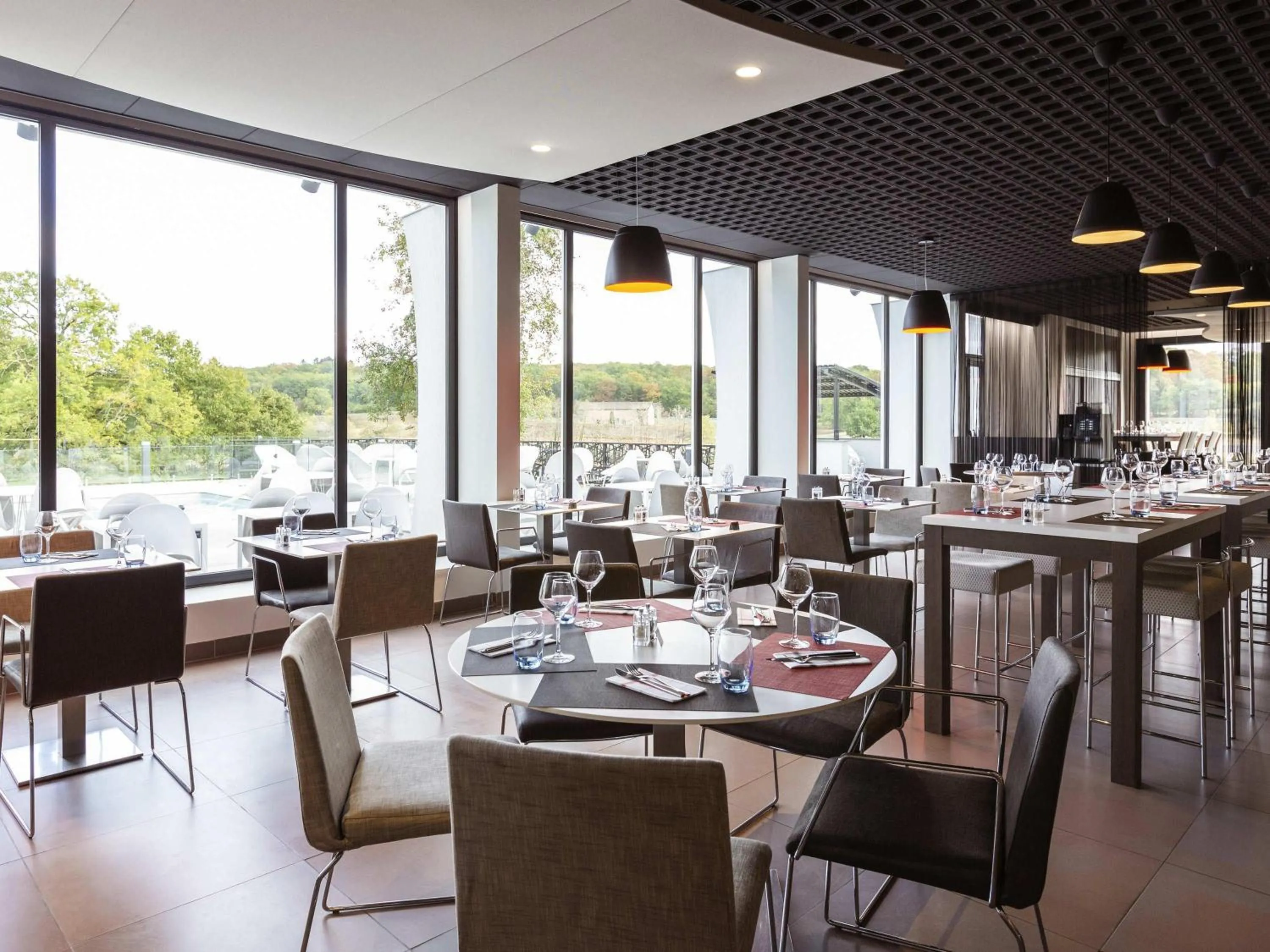 Restaurant/places to eat in Novotel Limoges Le Lac