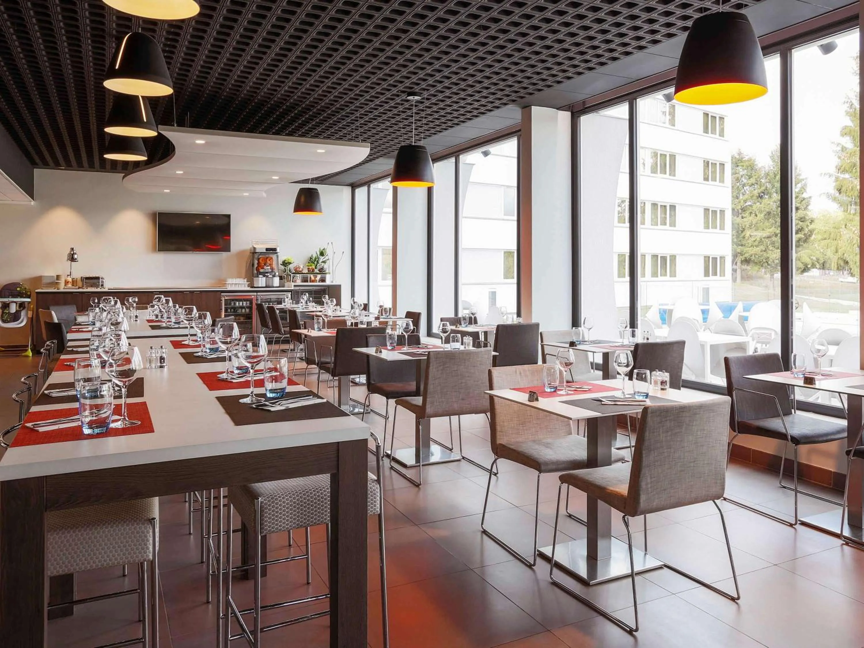 Restaurant/places to eat in Novotel Limoges Le Lac