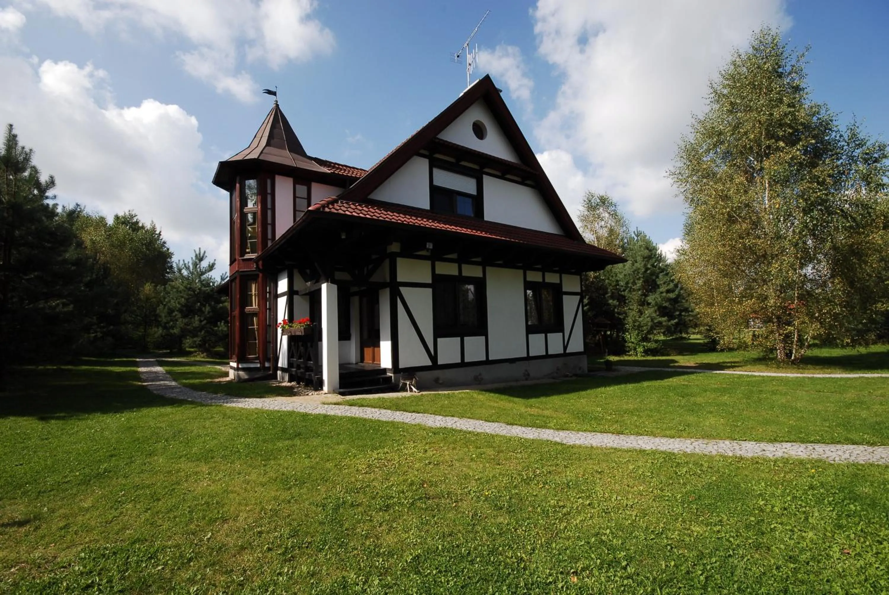Property building in Osada Danków