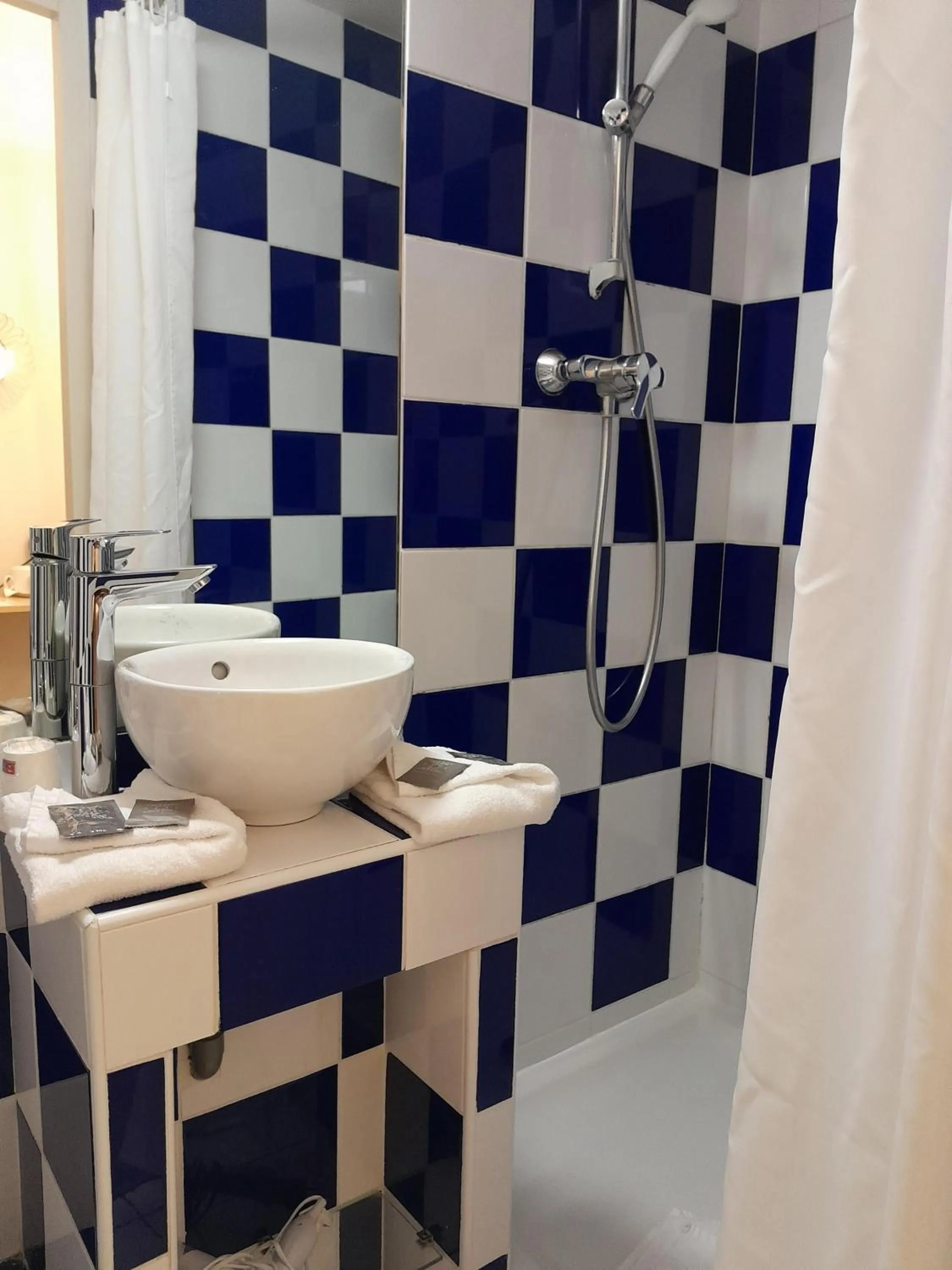 Bathroom in Hotel Villa Rivoli