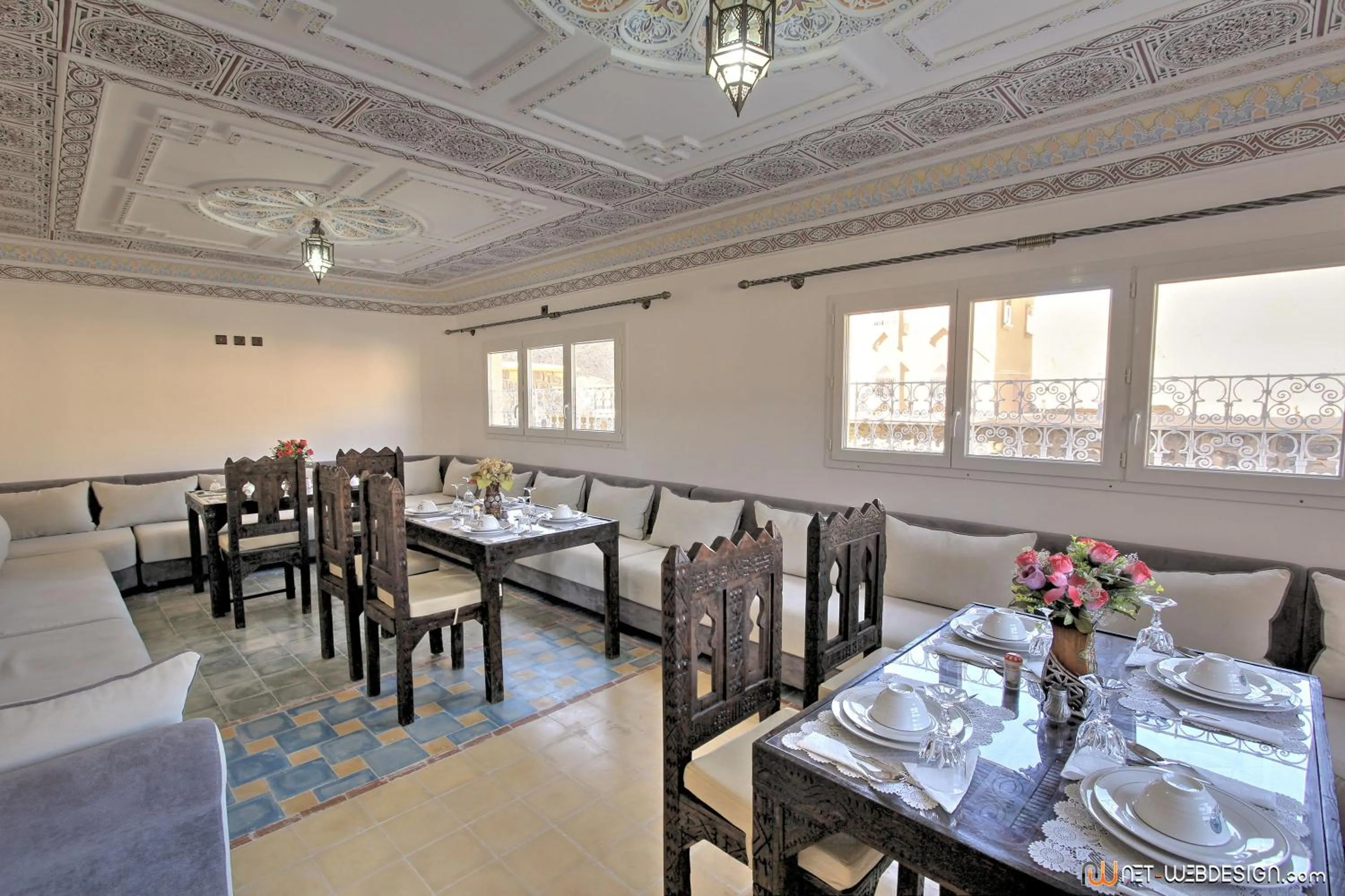 Restaurant/places to eat in Hotel New Mars Dades