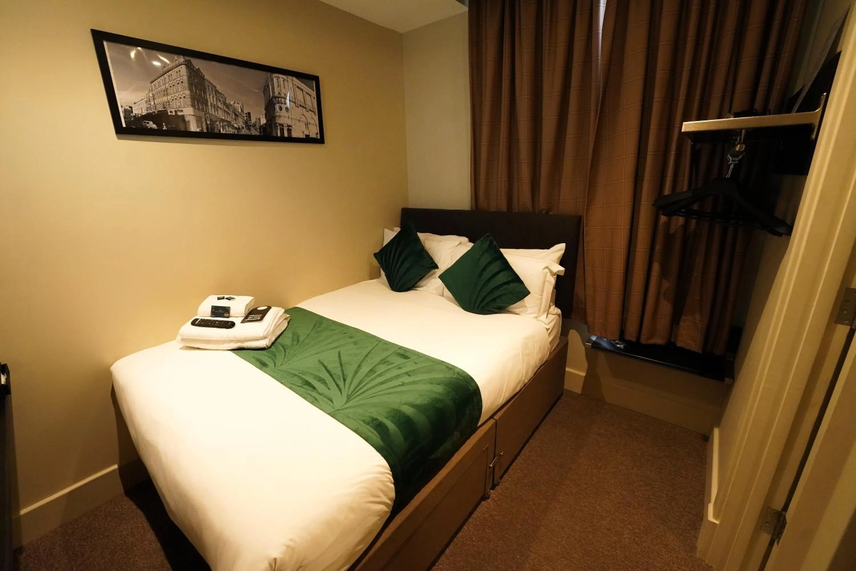 Bed in Keystone House