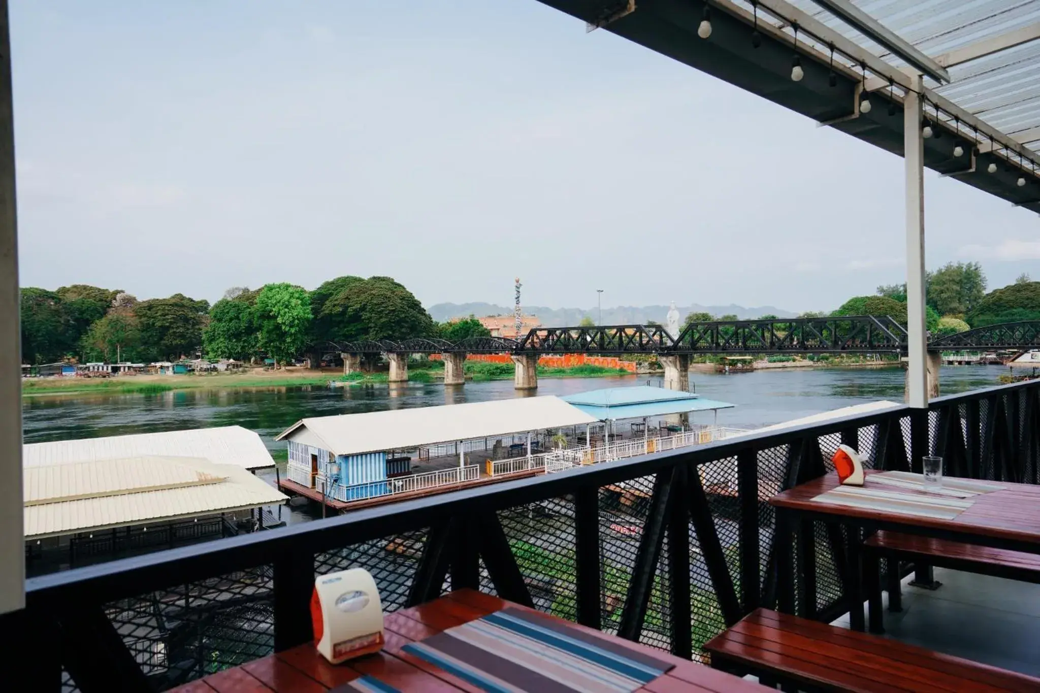 Restaurant/places to eat in River Kwai View Hotel Kanchanaburi Restaurant/places to eat in River Kwai View Hotel Kanchanaburi