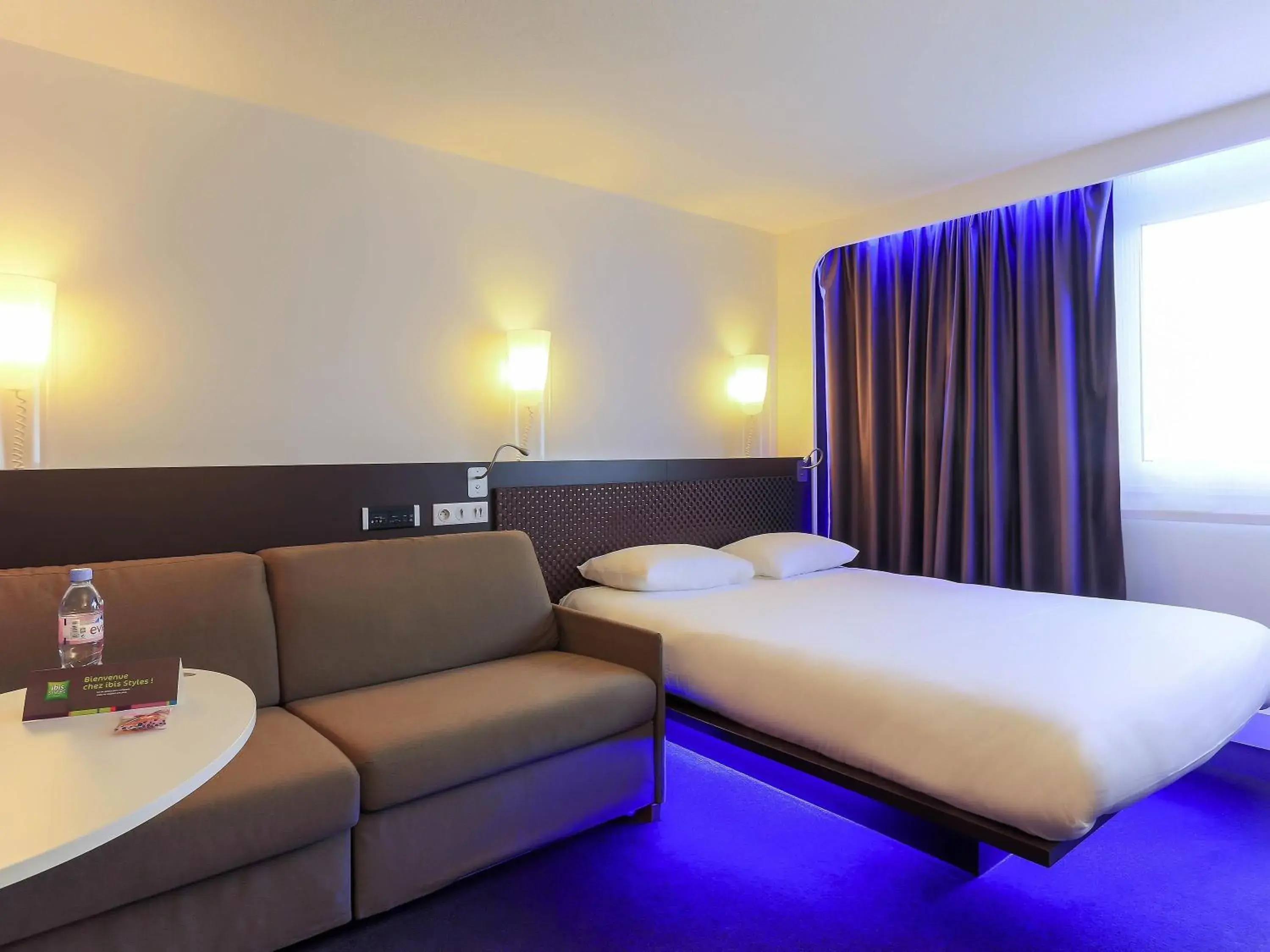 Bedroom, Bed in ibis Styles Lorient Caudan Bedroom, Bed in ibis Styles Lorient Caudan