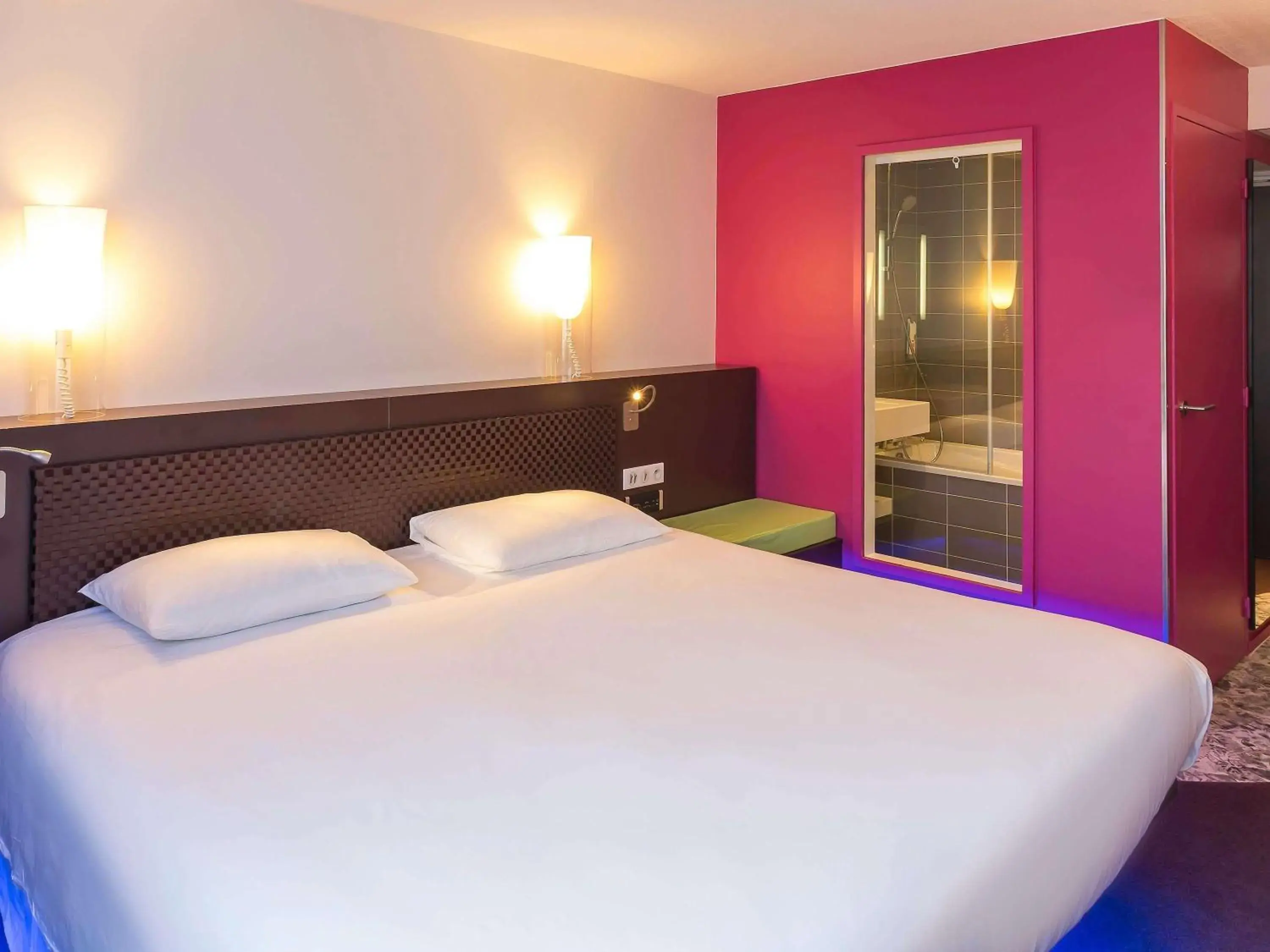 Property building, Bed in ibis Styles Lorient Caudan Property building, Bed in ibis Styles Lorient Caudan