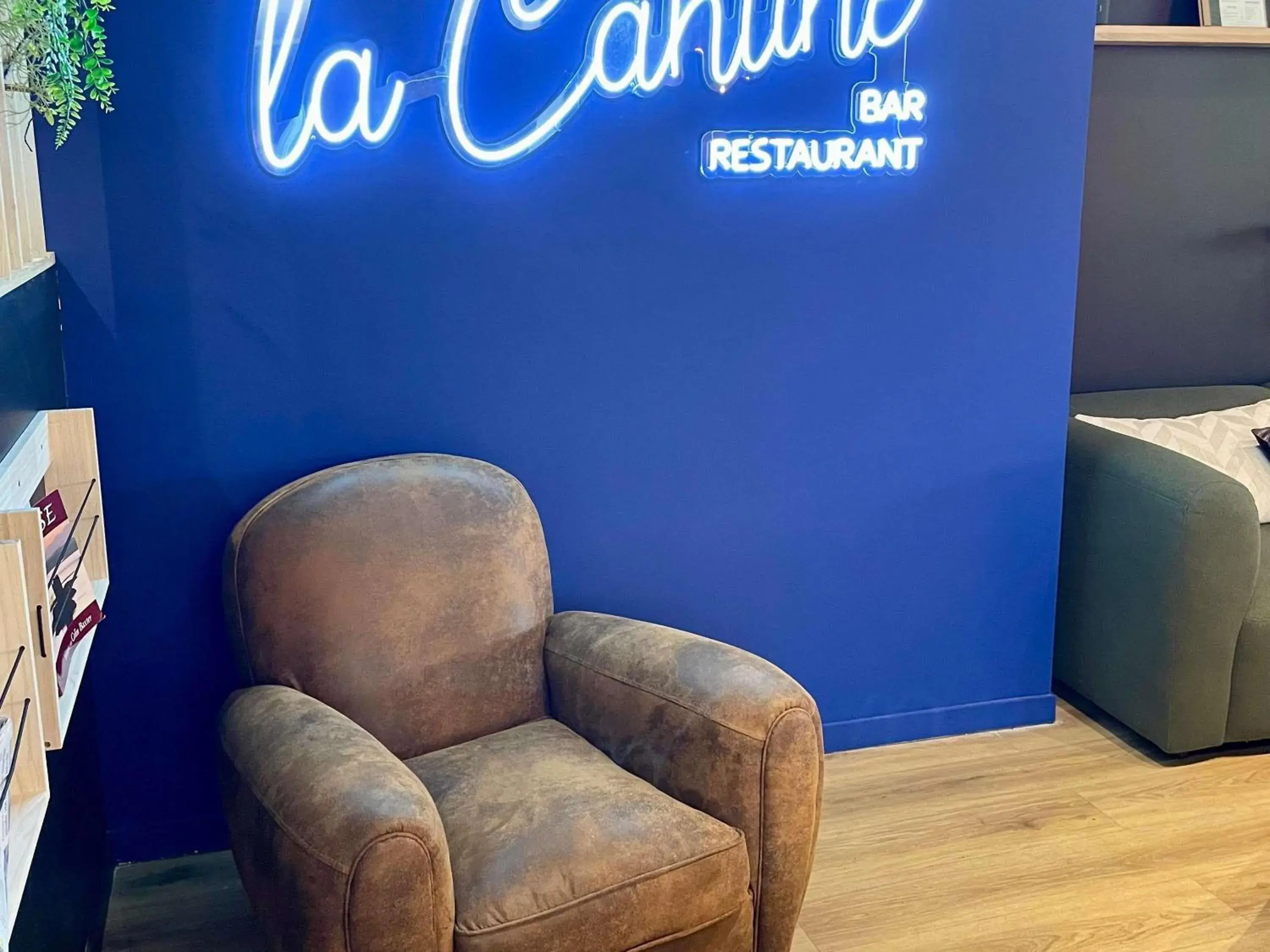 Lounge or bar in ibis Styles Lorient Caudan Lounge or bar in ibis Styles Lorient Caudan