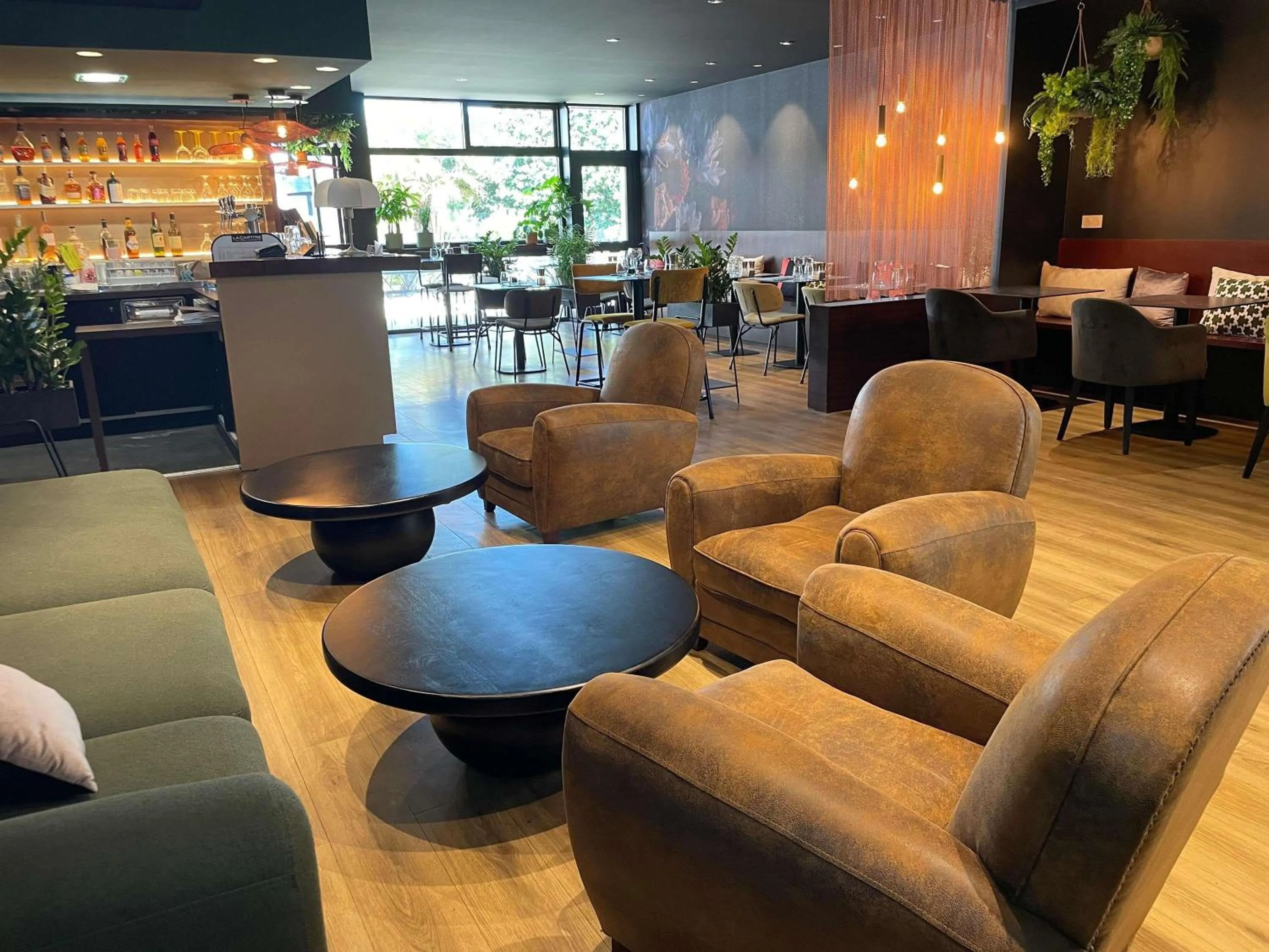 Lounge or bar in ibis Styles Lorient Caudan