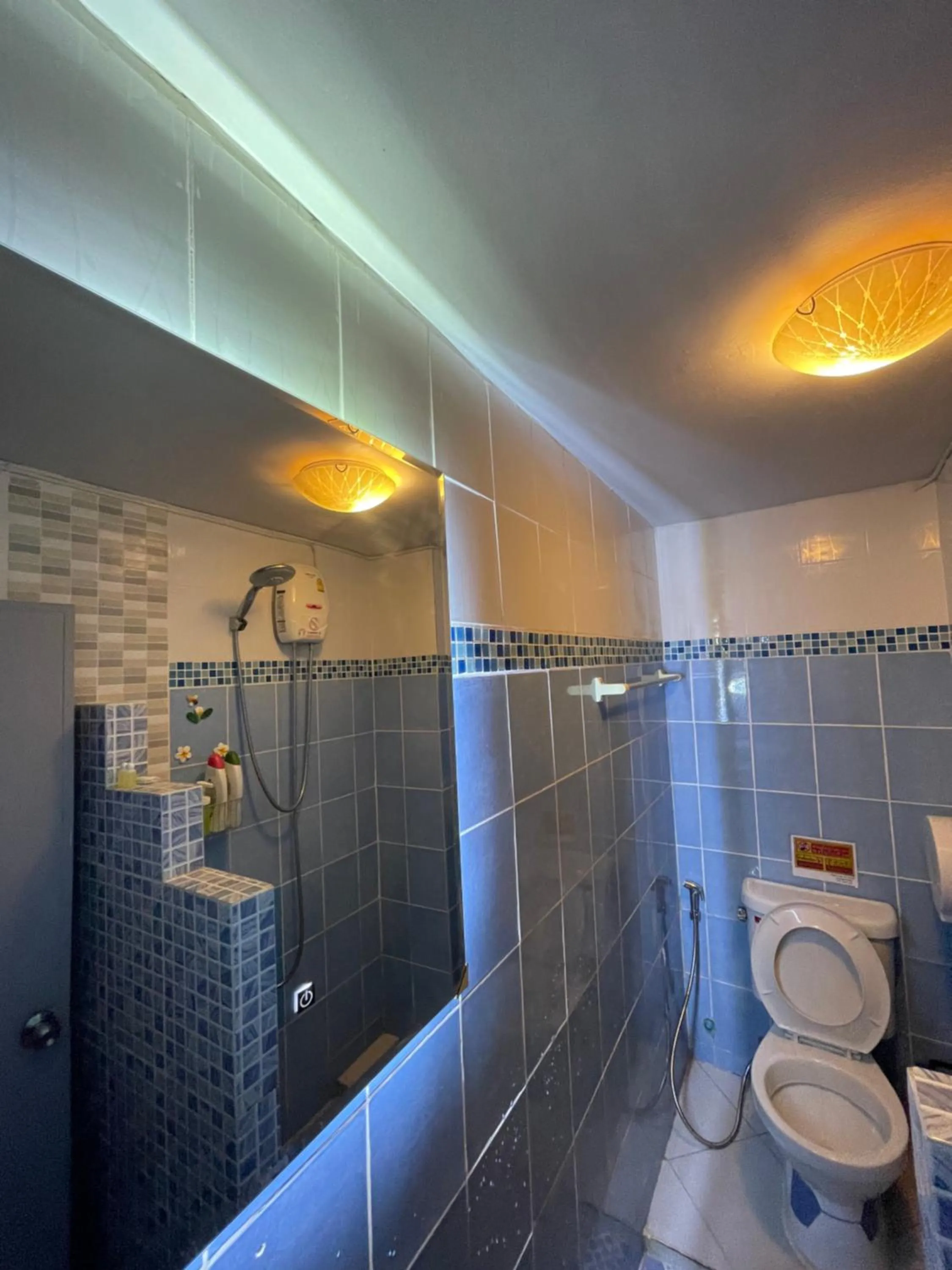 Bathroom in Acozyposhtel